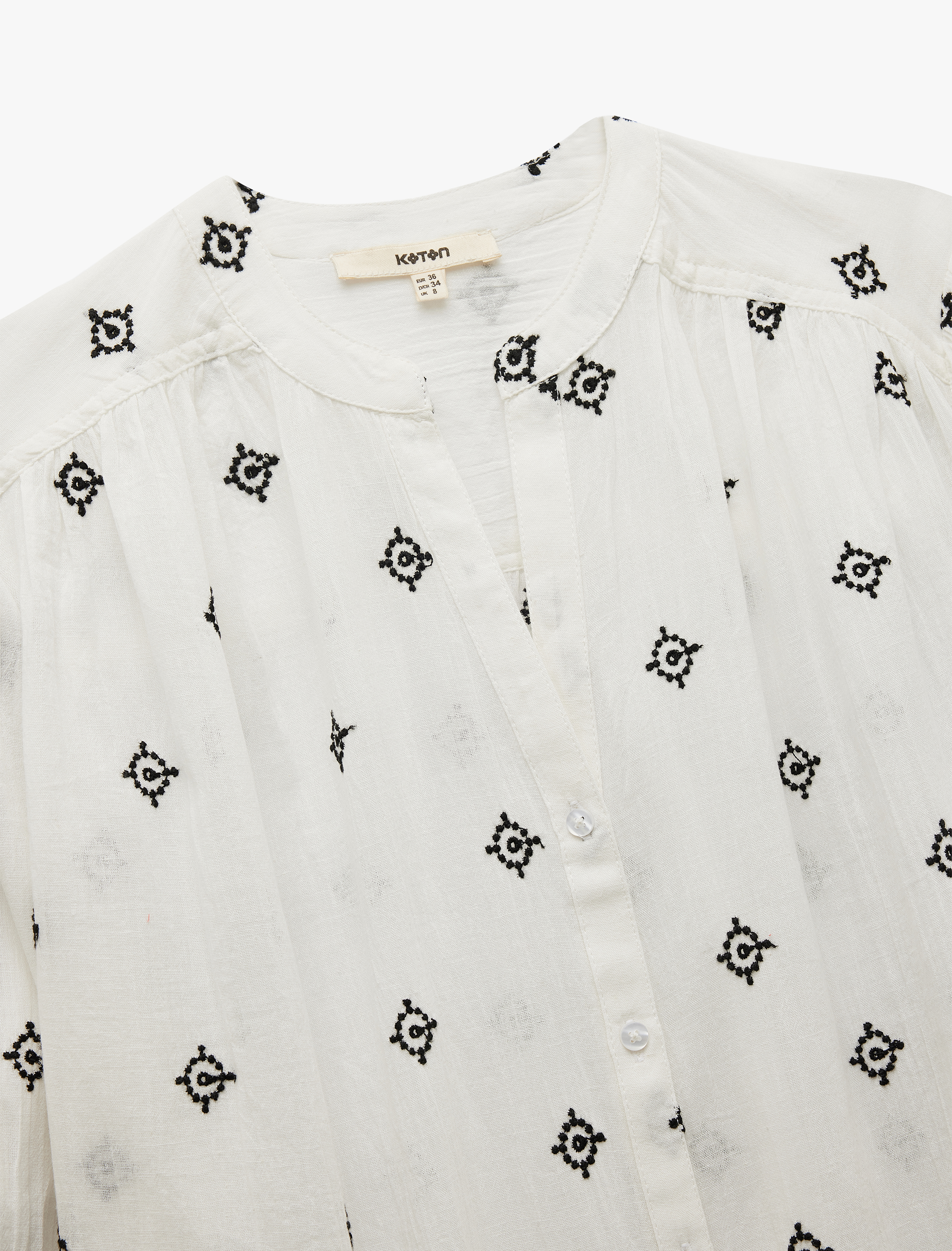   Pamuklu Uzun Balon Kol Nakışlı Hakim Yaka Gömlek