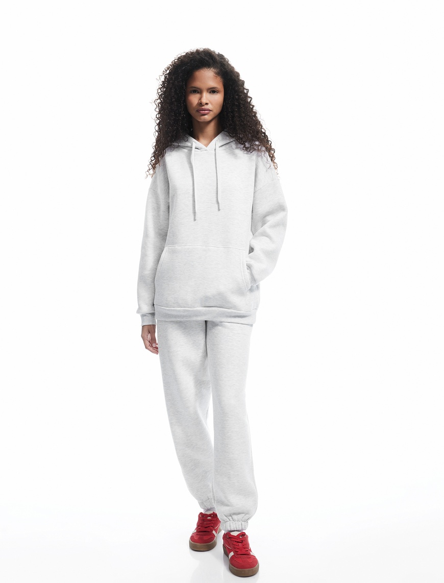   Üç İplik Şardonlu Kanguru Cepli Basic Kapüşonlu Sweatshirt