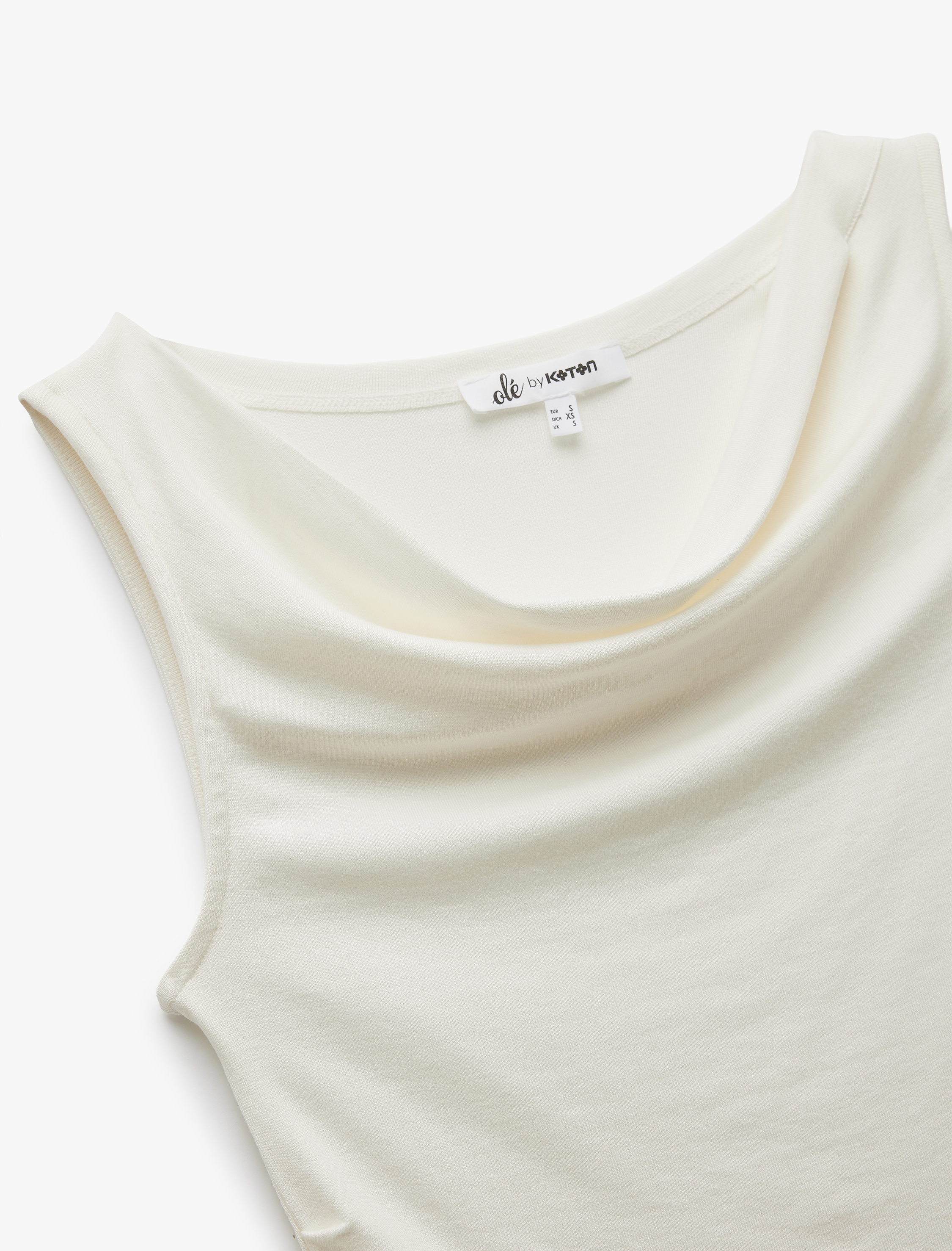   Slim Fit Degaje Yaka Asimetrik Kolsuz Viskon Bluz