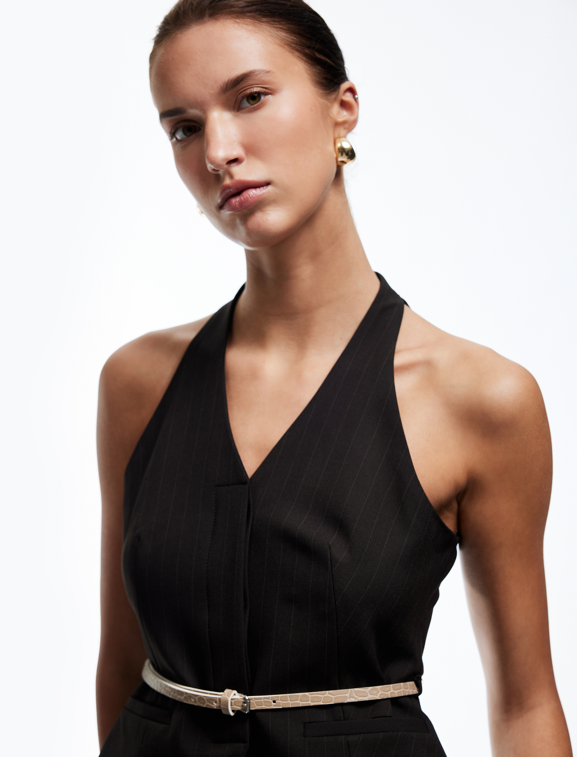   Kolsuz Kemer Detaylı Halter Yaka Yelek