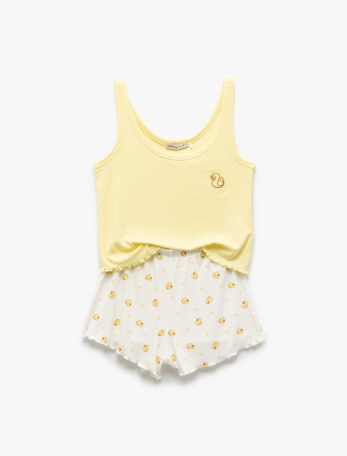  Viskon Kumaş Ördek Baskılı Askılı Şortlu Pijama Takımı