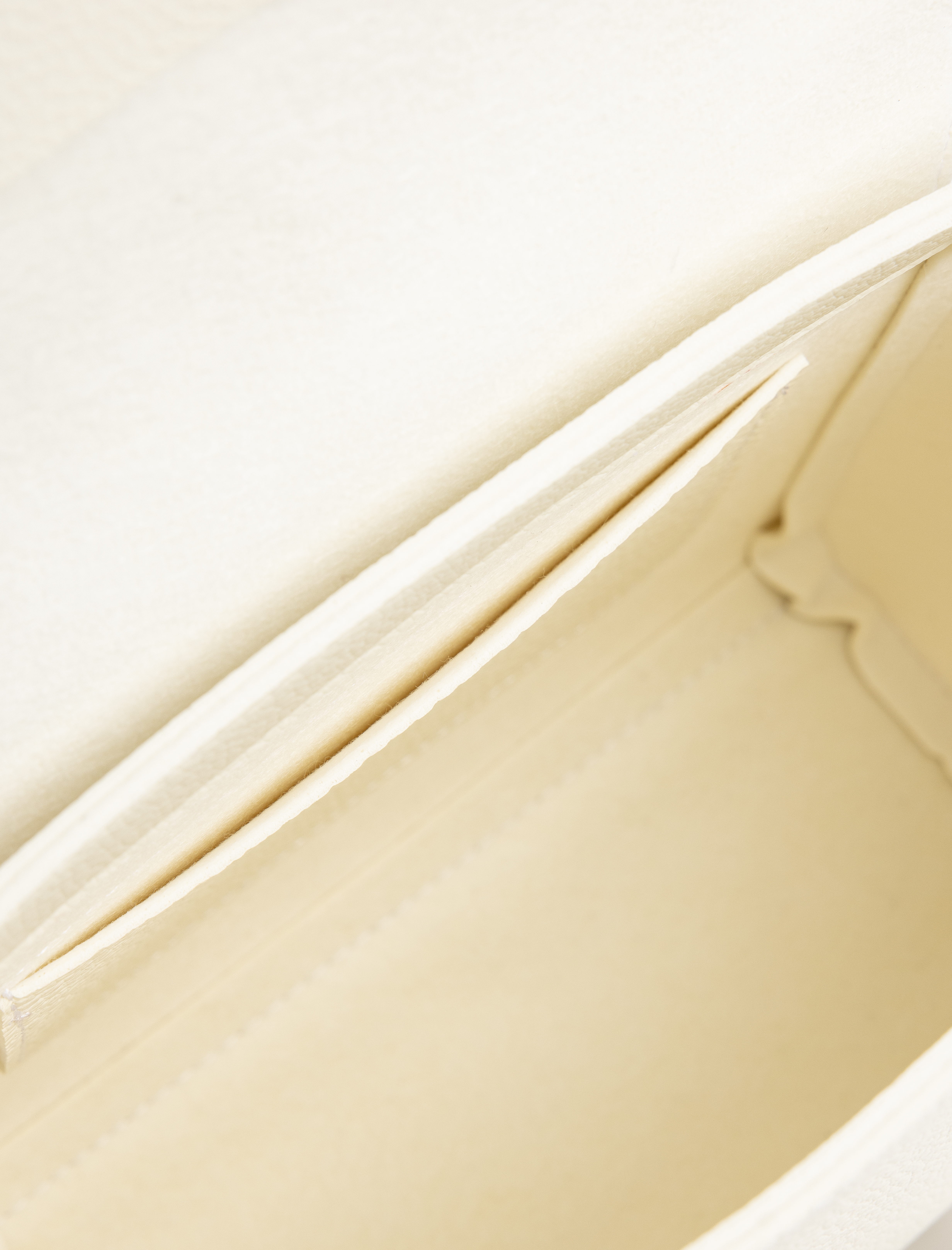  Kadın Metal Aksesuarlı Suni Deri Saplı Askılı Çapraz Çanta