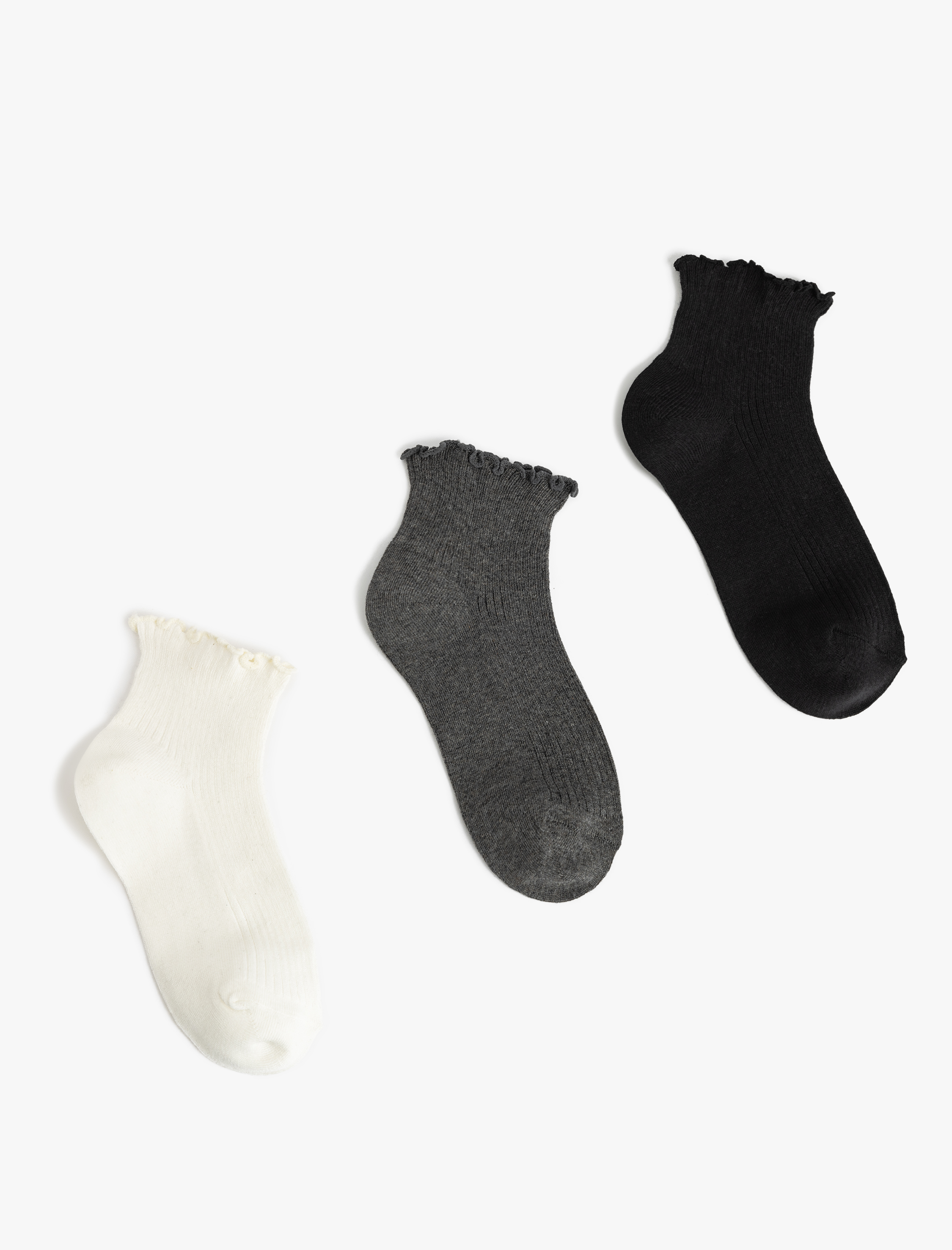  Kadın Çok Renkli Fırfır Detaylı 3'lü Patik Çorap Seti