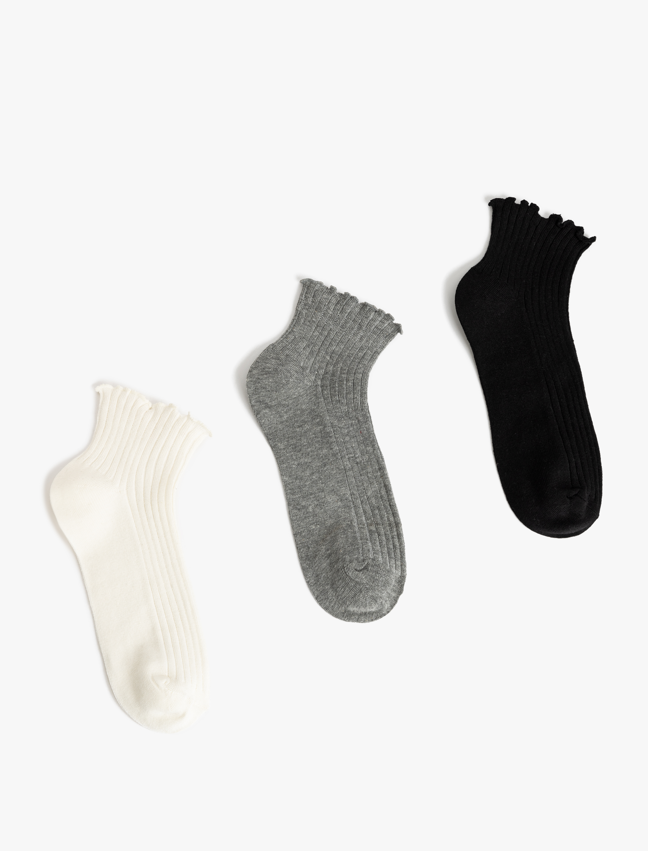  Kadın Çok Renkli Fırfır Detaylı 3'lü Patik Çorap Seti