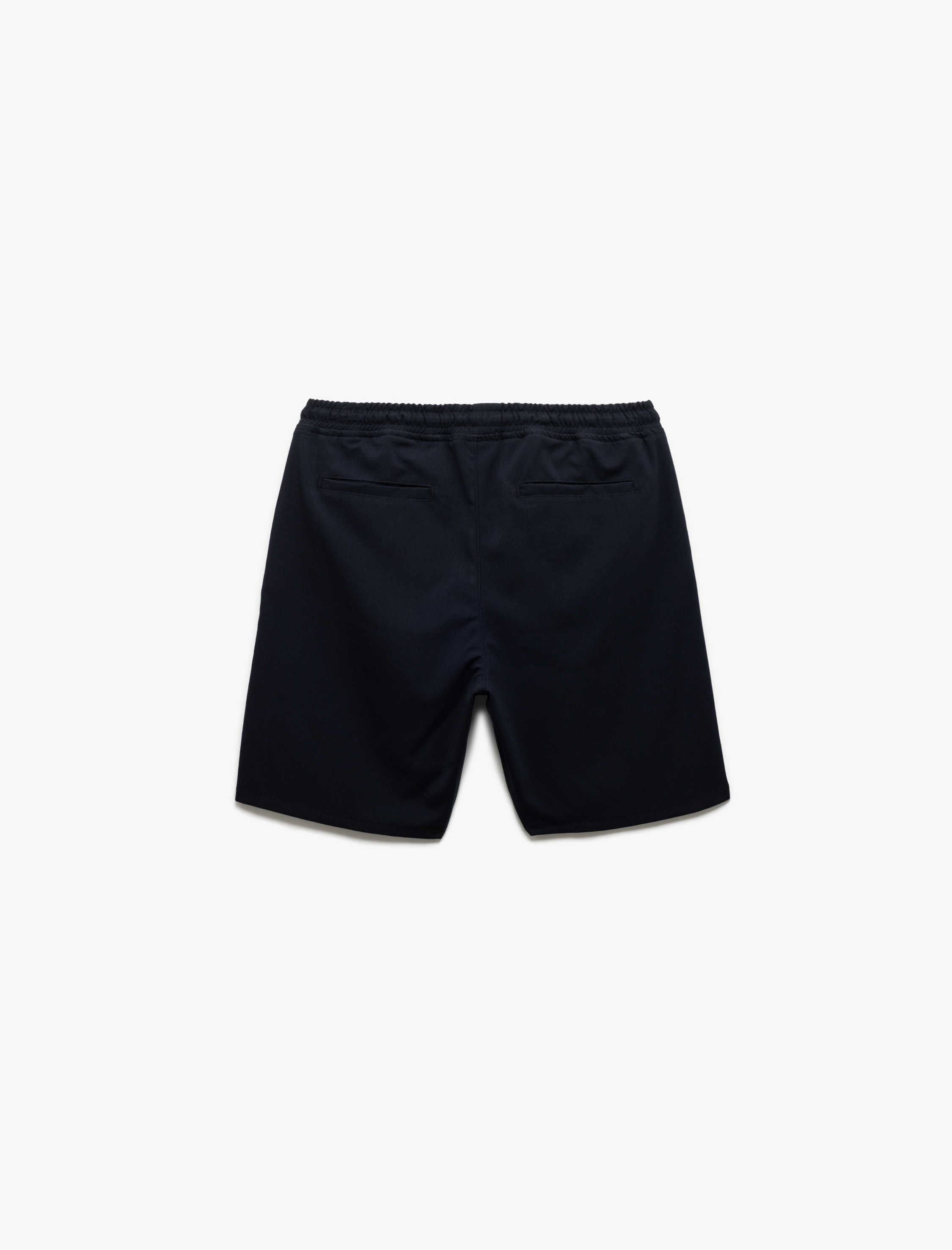   Viskon Karışımlı Cep Detaylı Bermuda Slim Fit Beli Bağcıklı Şort