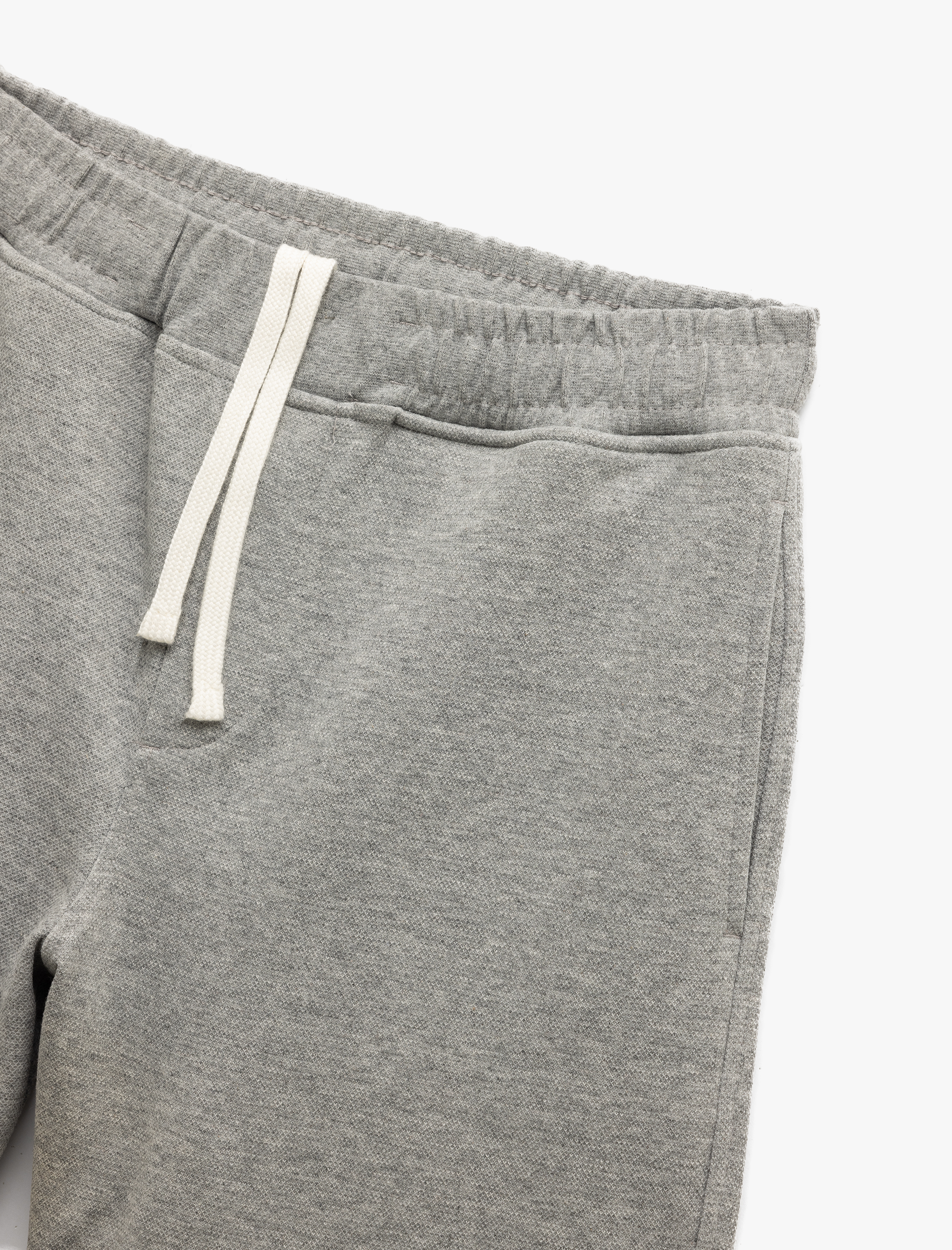   Cep Detaylı Pike Kumaş Beli Lastikli Bermuda Şort