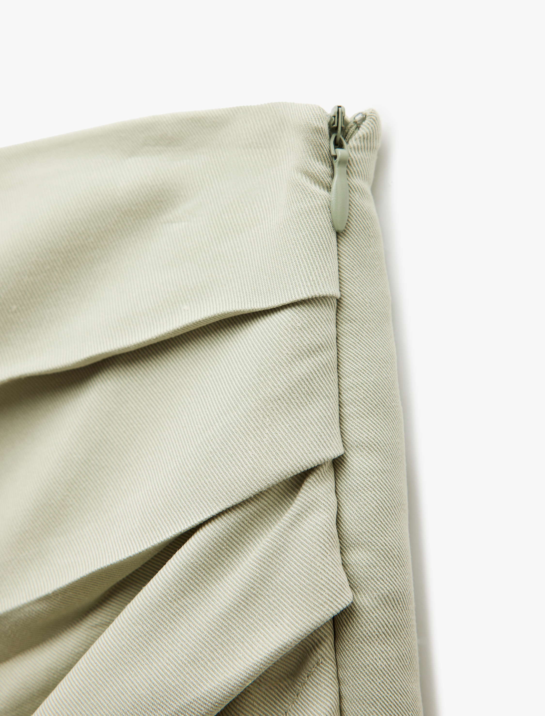   Modal Kumaş Drape Detaylı Kruvaze Mini Şort Etek