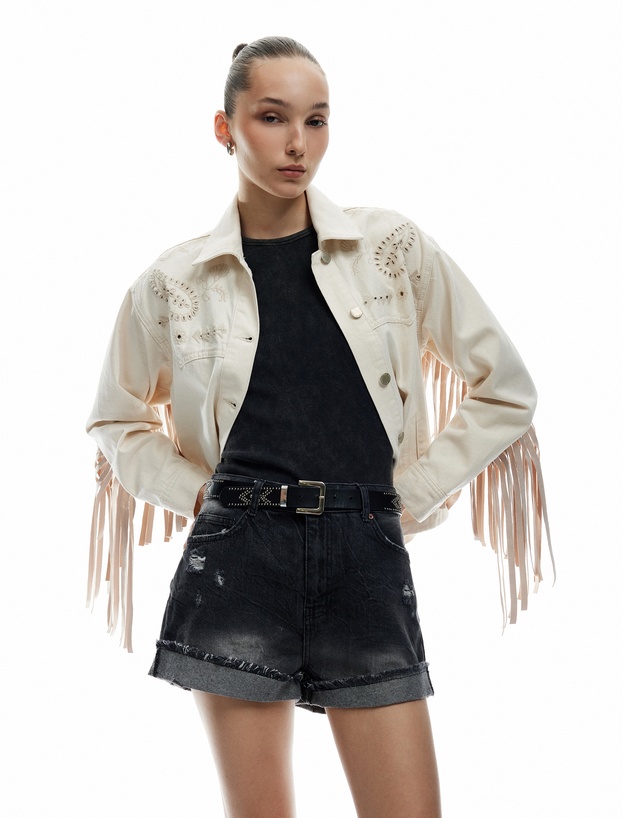 Pamuklu Rahat Kalıp Katlı Paça Yırtık Denim Şort_0