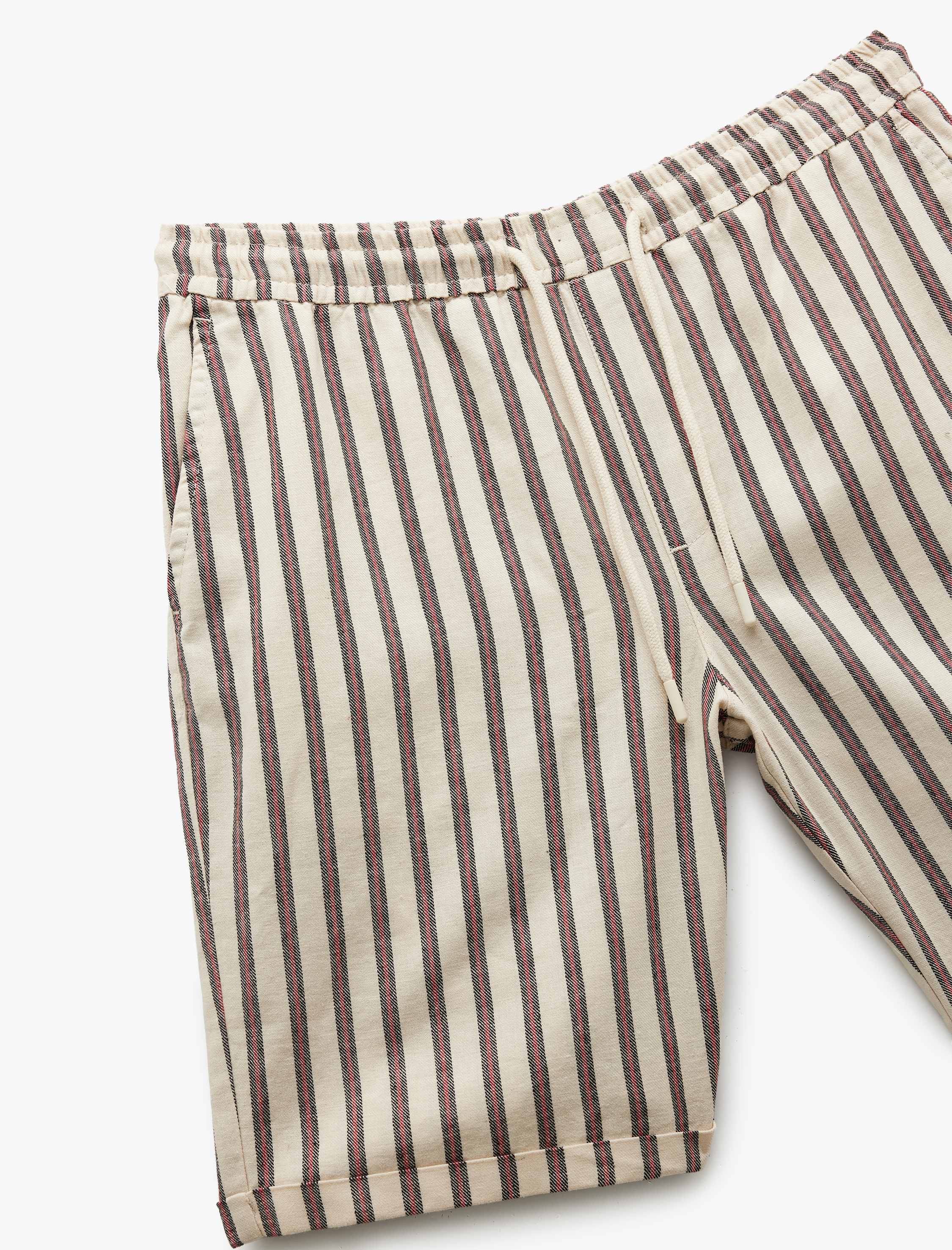   Keten Karışımlı Cep Detaylı Bermuda Çizgili Beli Bağcıklı Şort