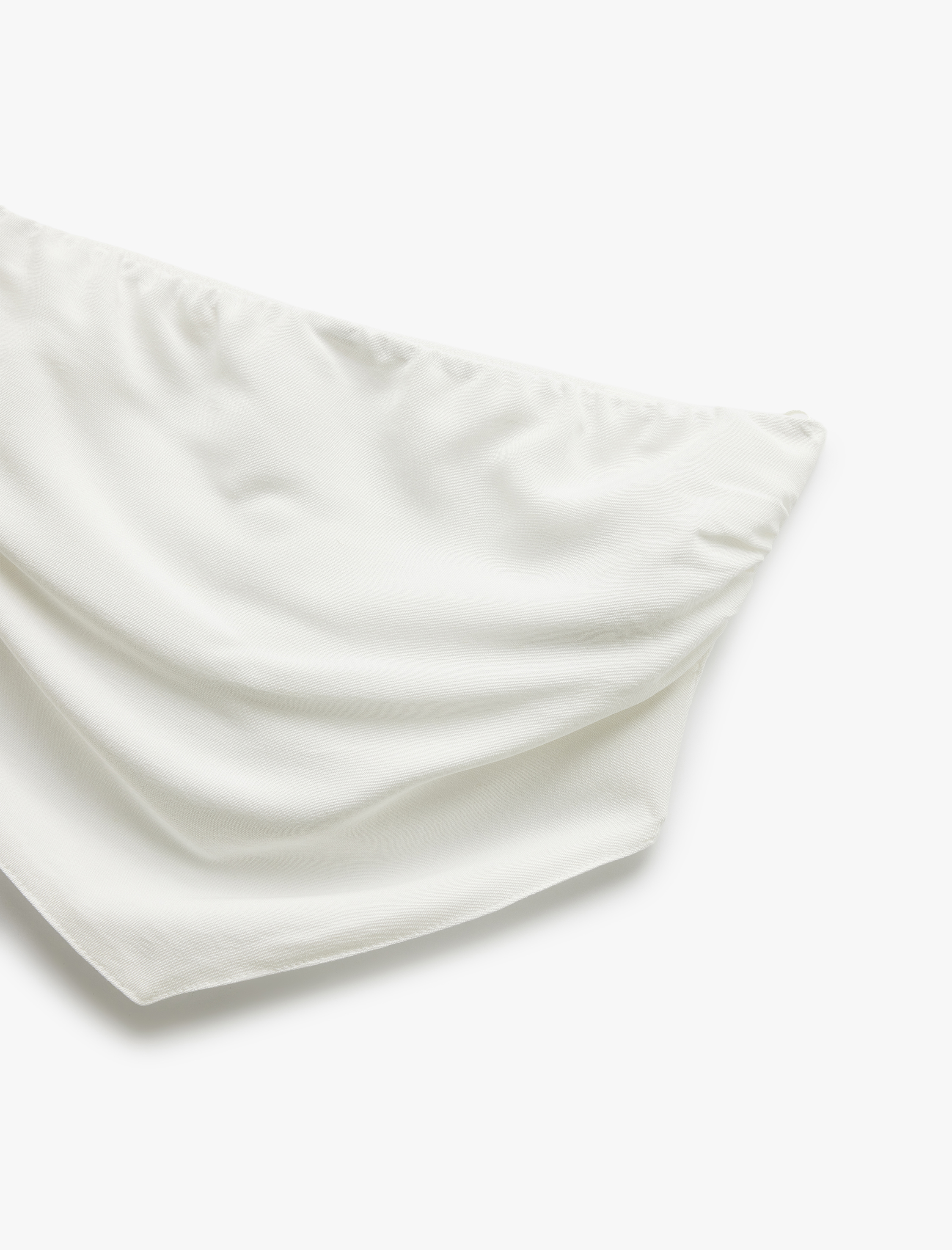   Kolsuz Straplez Asimetrik Drapeli Viskon Bluz