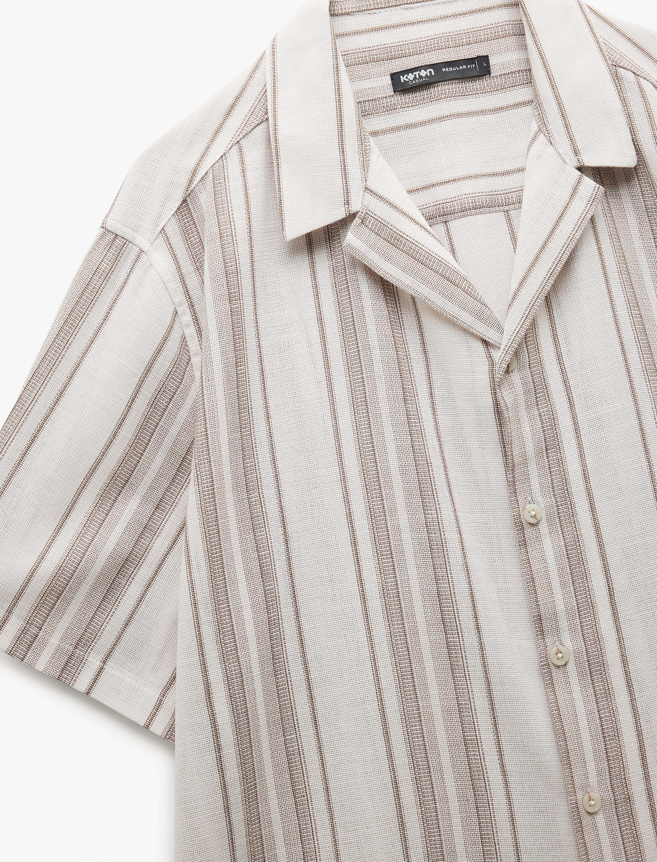   Düğmeli Pamuklu Devrik Yaka Kısa Kollu Gömlek