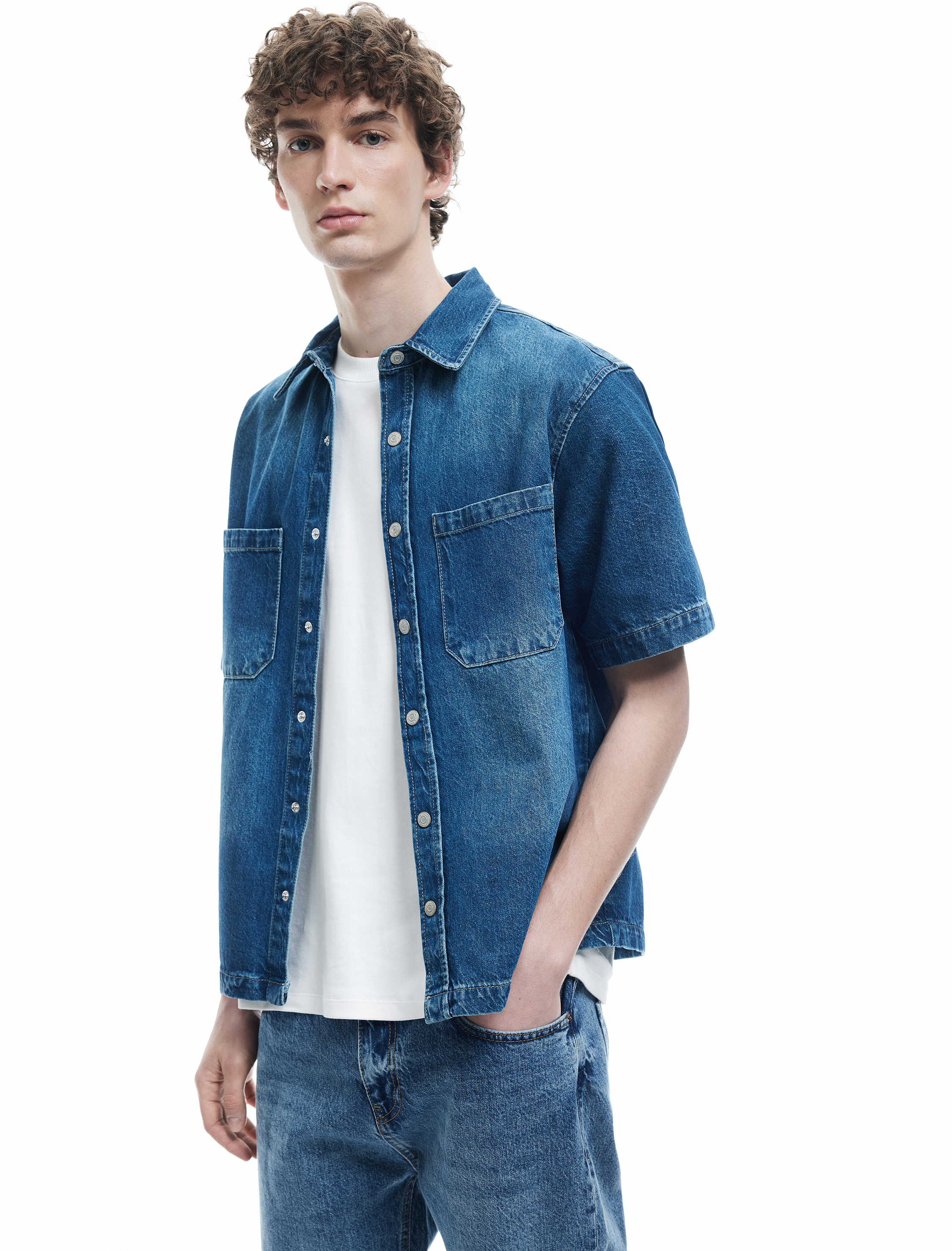   Pamuklu Cepli Kısa Kollu Oversize Denim Gömlek Ceket