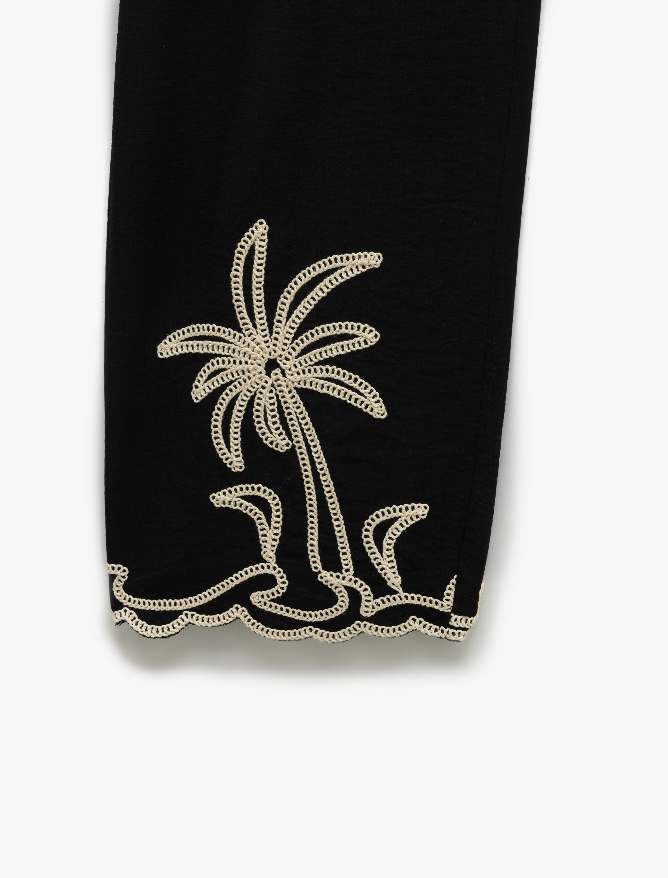   Palmiye İşleme Detaylı Bol Paça Düşük Bel Viskon Pantolon