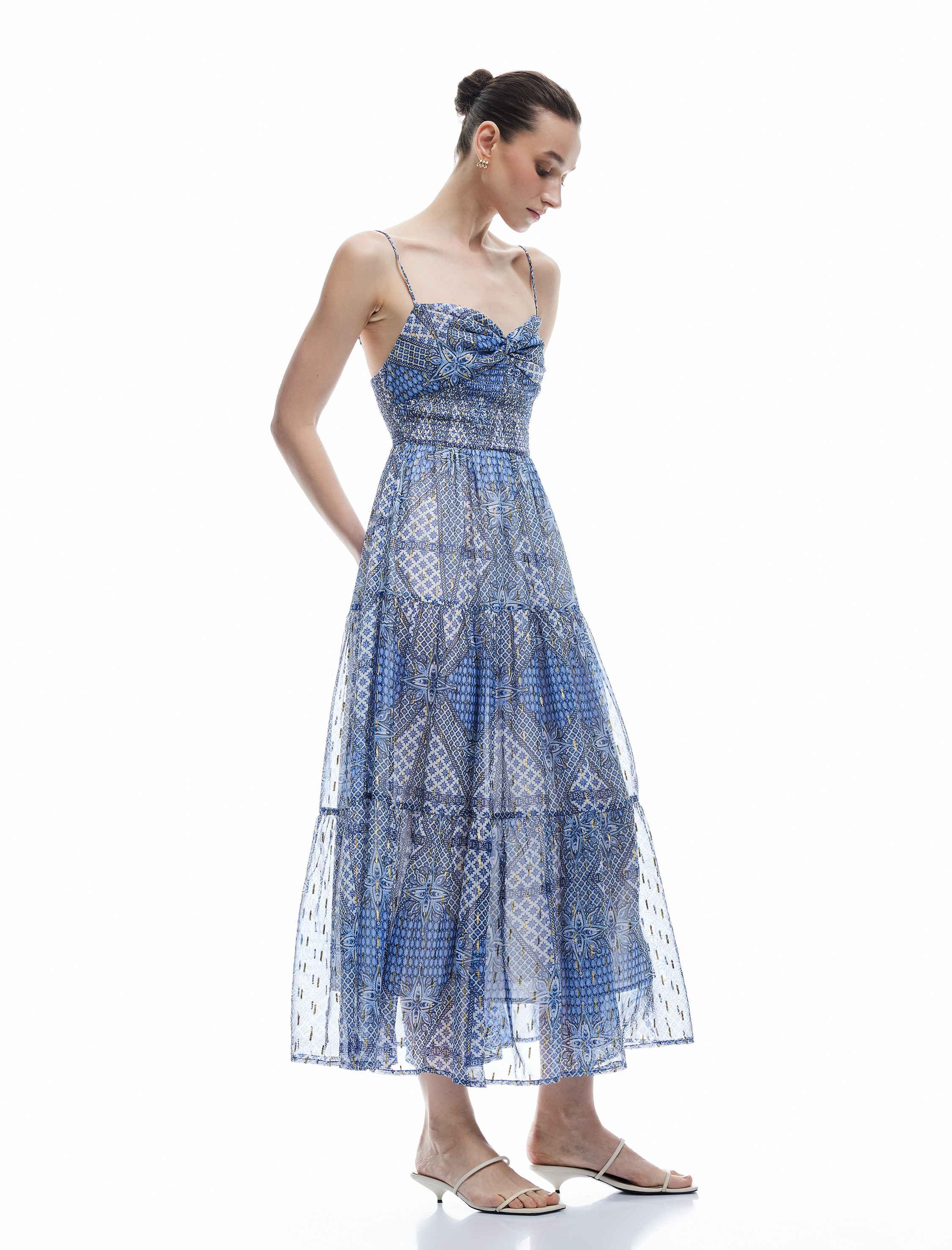   Astarlı Etnik Desenli Parıltılı Kalp Yaka Uzun İnce Askılı Şifon Elbise