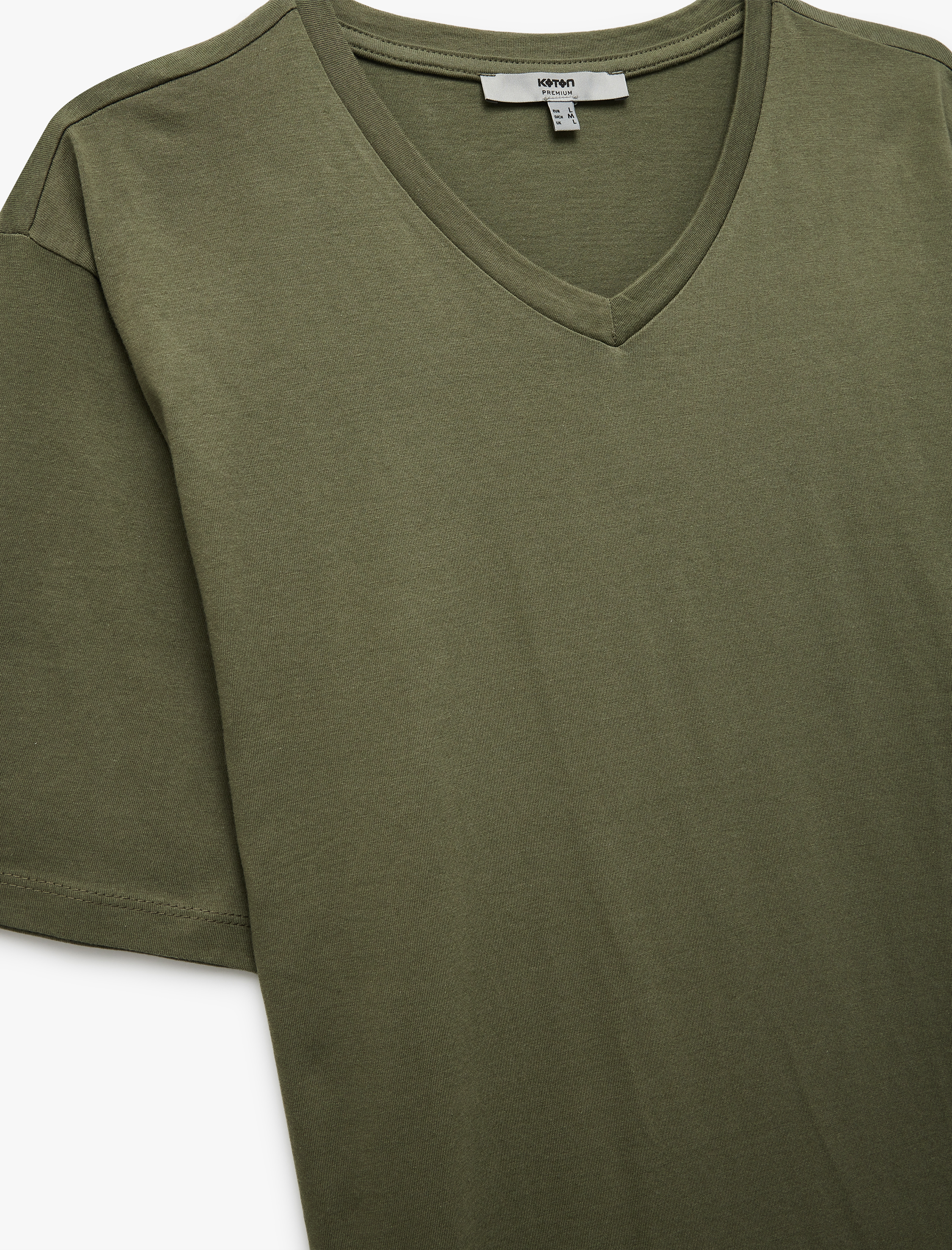   Kısa Kollu V Yaka Pamuklu Basic Erkek Slim Fit Tişört