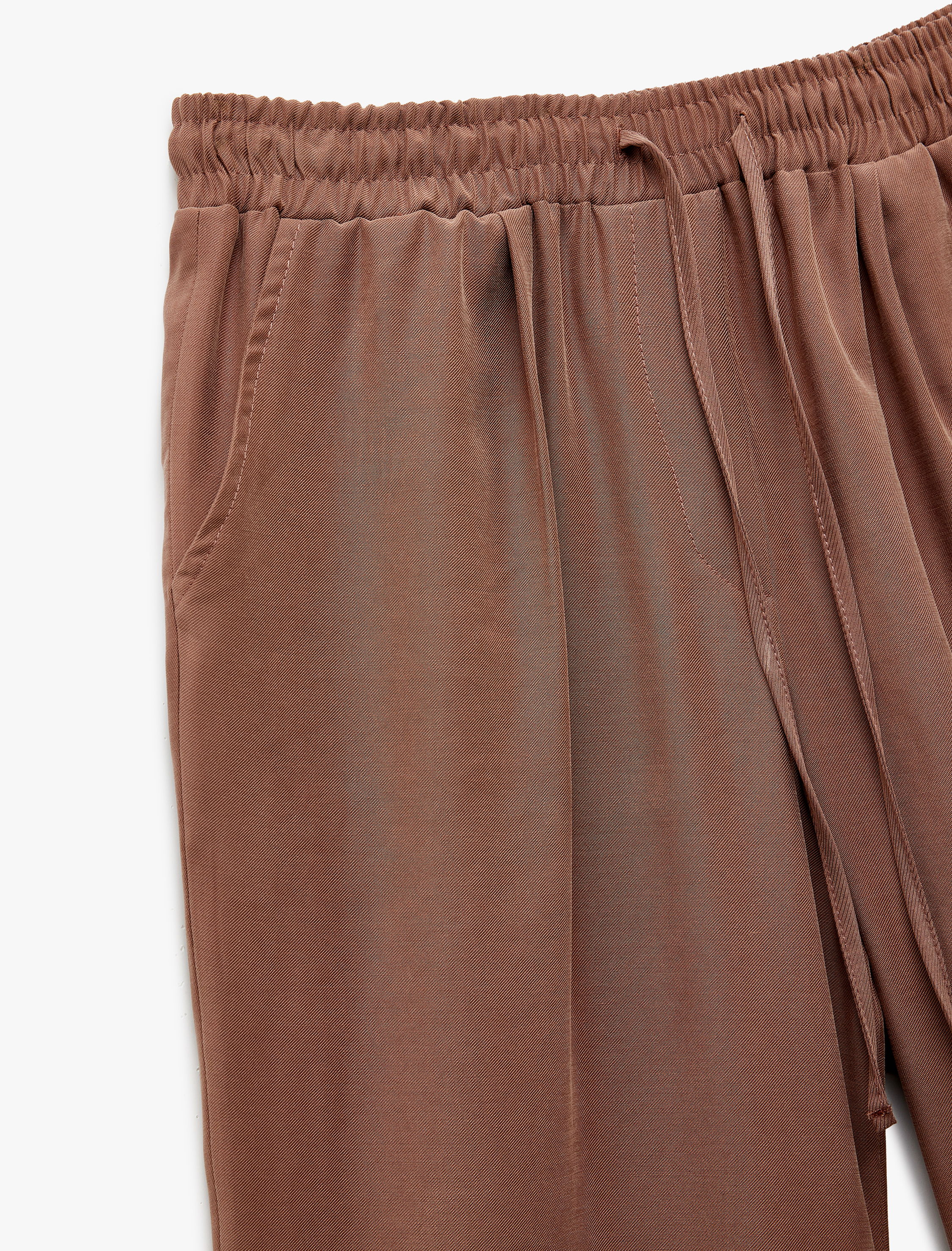   Beli Lastikli  Bağlama Detaylı Cepli Bol Paça Viskon Pantolon