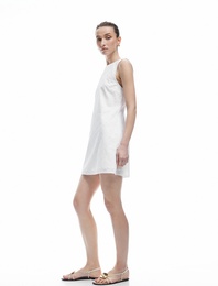 Astarlı Pamuklu Brodeli Fisto Detaylı Kolsuz Bisiklet Yaka Mini Elbise