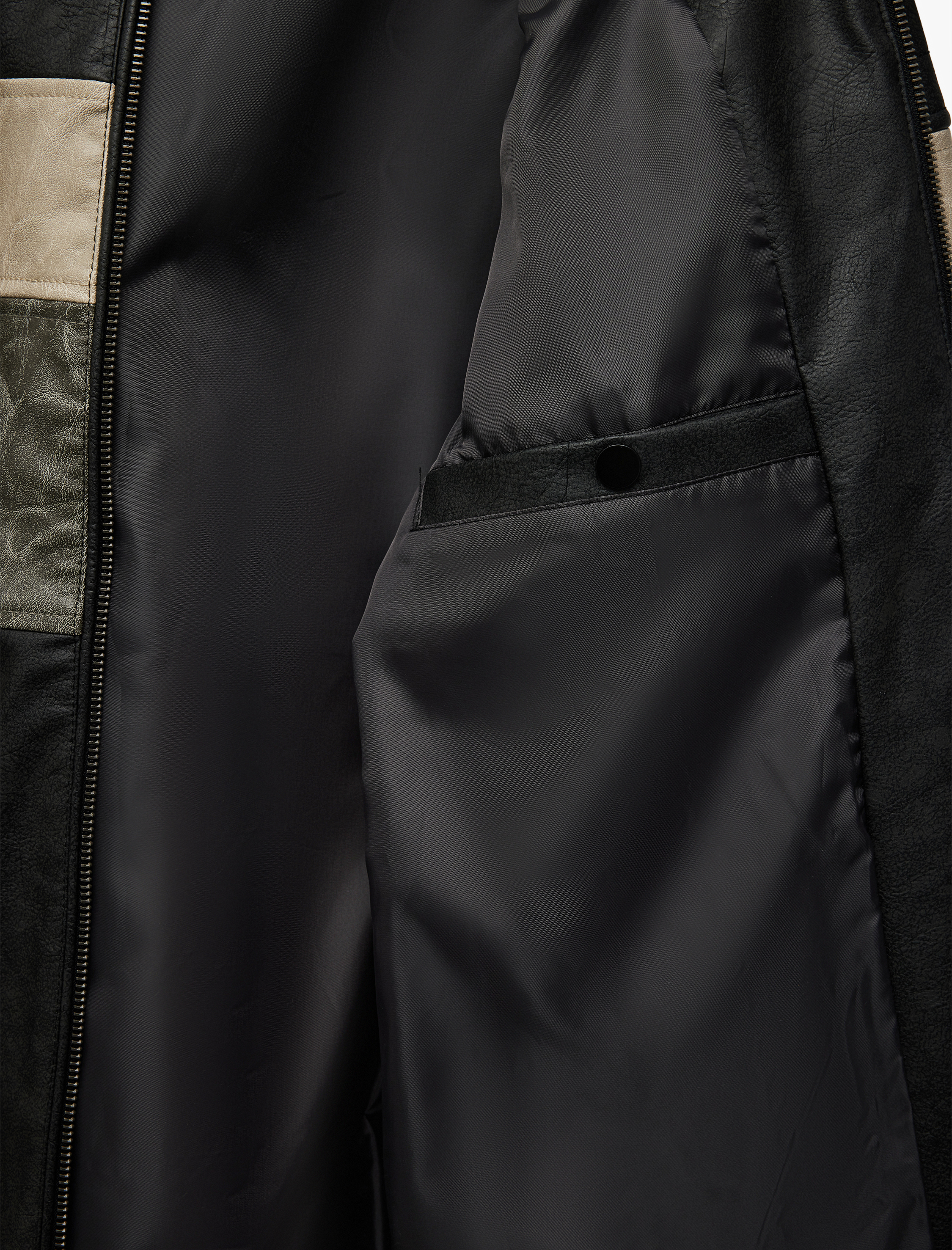   Fermuar Detaylı Cepli Hakim Yaka Uzun Kollu Deri Ceket