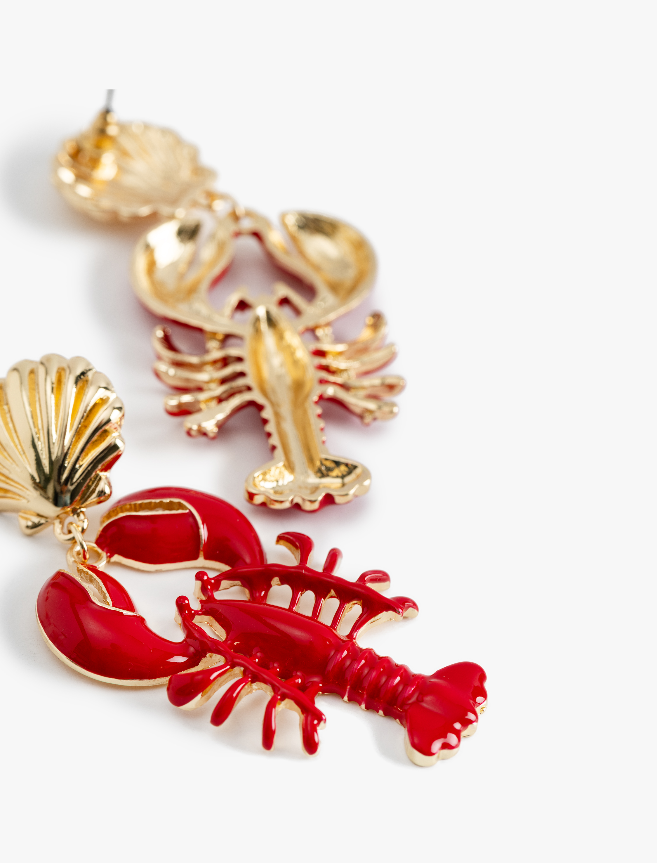  Kadın Büyük Boy Sallantılı Charm Detaylı Istakoz Küpe