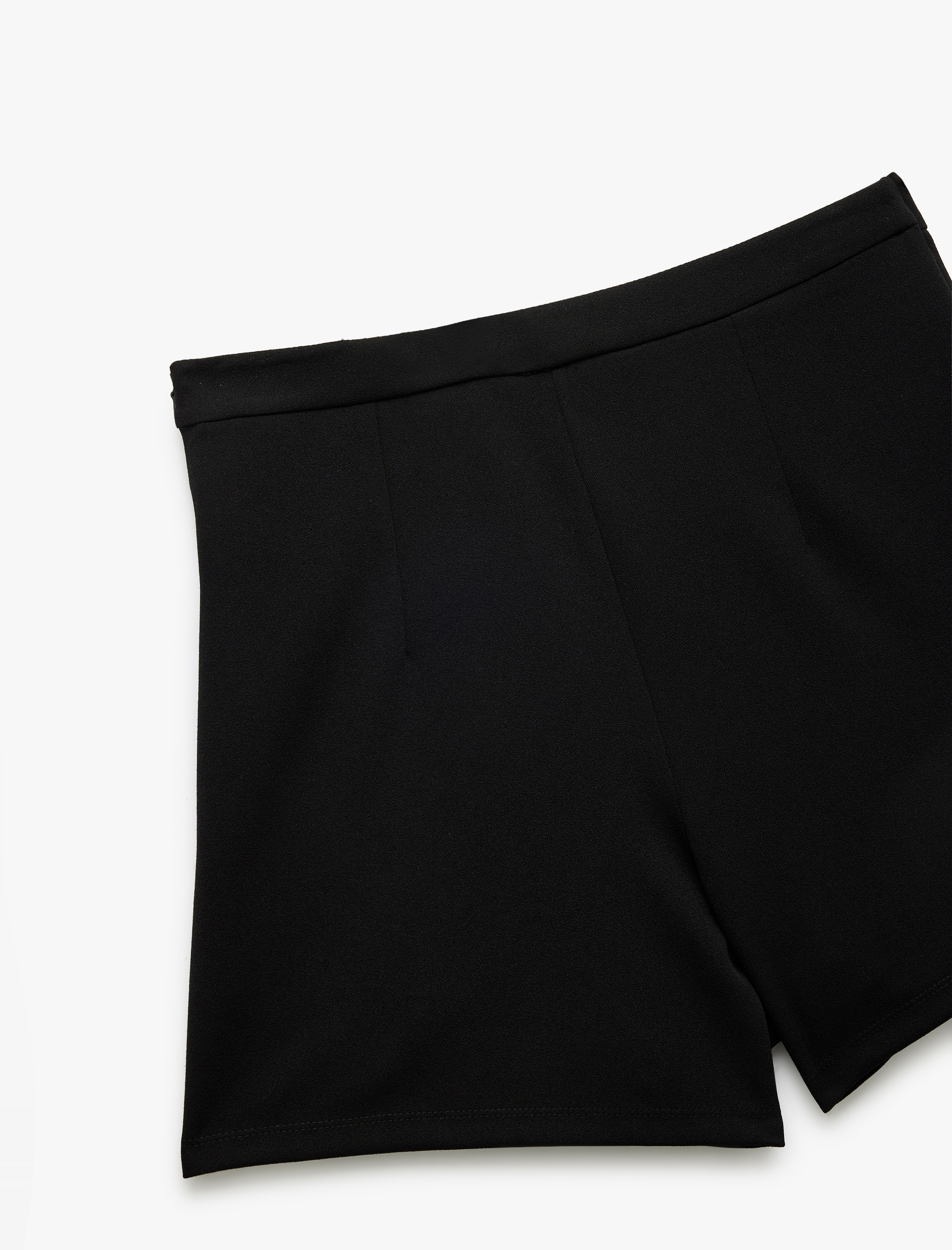   Düğmeli Kapaklı Cep Detaylı Krep Scuba Kumaş Mini Şort Etek