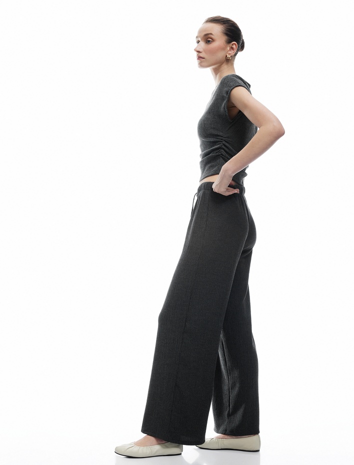  Bürümcük Kumaş Bağlama Detaylı Geniş Paça Pantolon