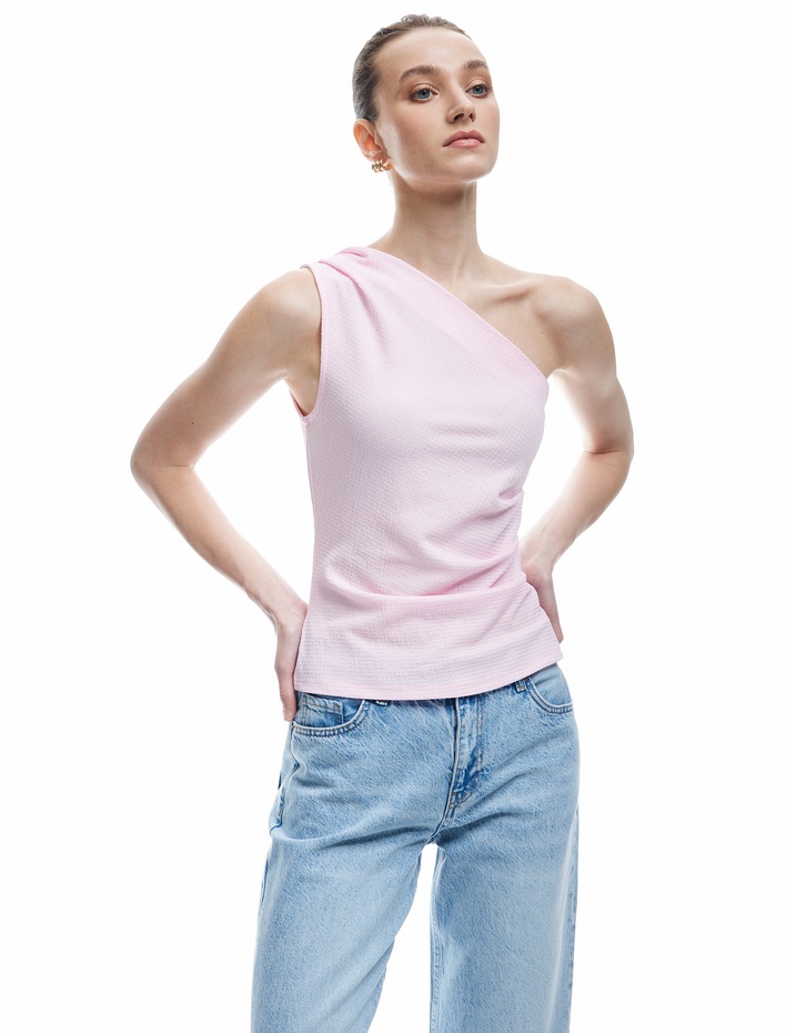  Asimetrik Drape Detaylı Tek Omuz Bluz