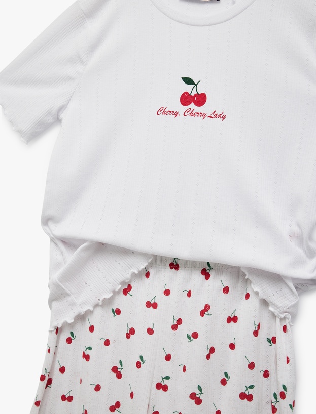 Kısa Kollu Bisiklet Yaka Kiraz Desenli Pijama Takımı_5