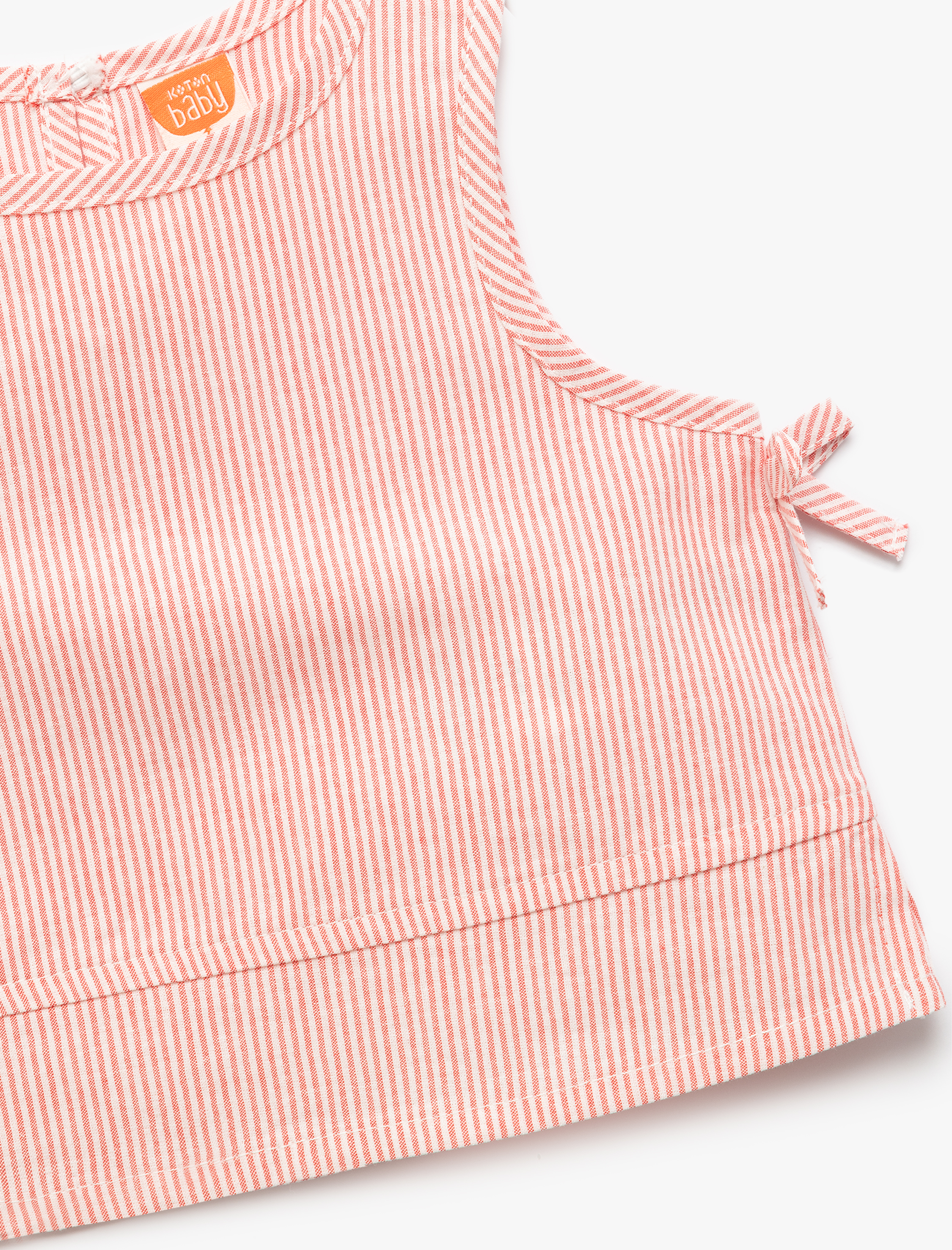  Kız Bebek Pamuklu Ribanalı Fiyonk Detaylı Kolsuz Bluz