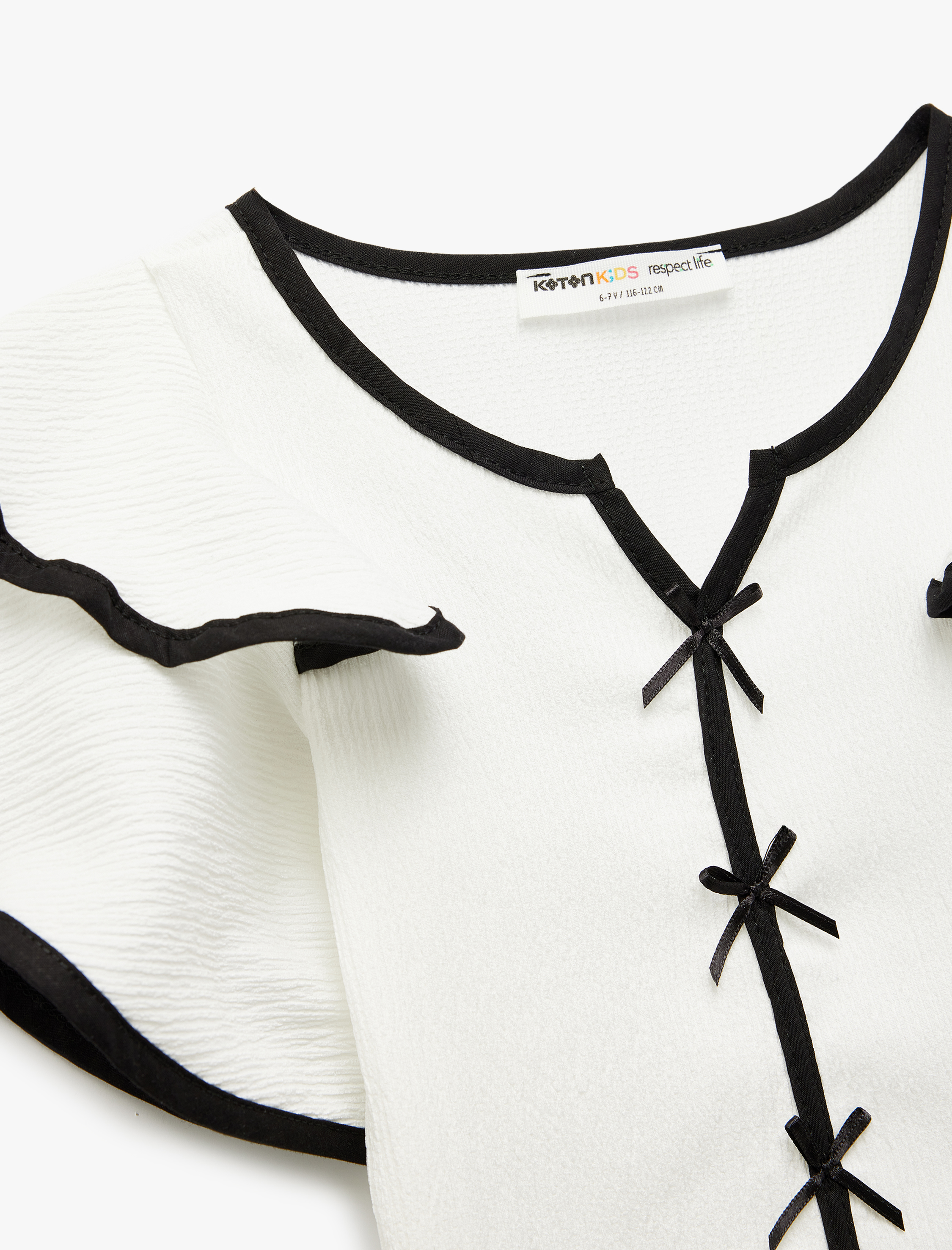  Kız Çocuk Fiyonklu Kısa Kelebek Kollu V Yaka Volanlı Bluz