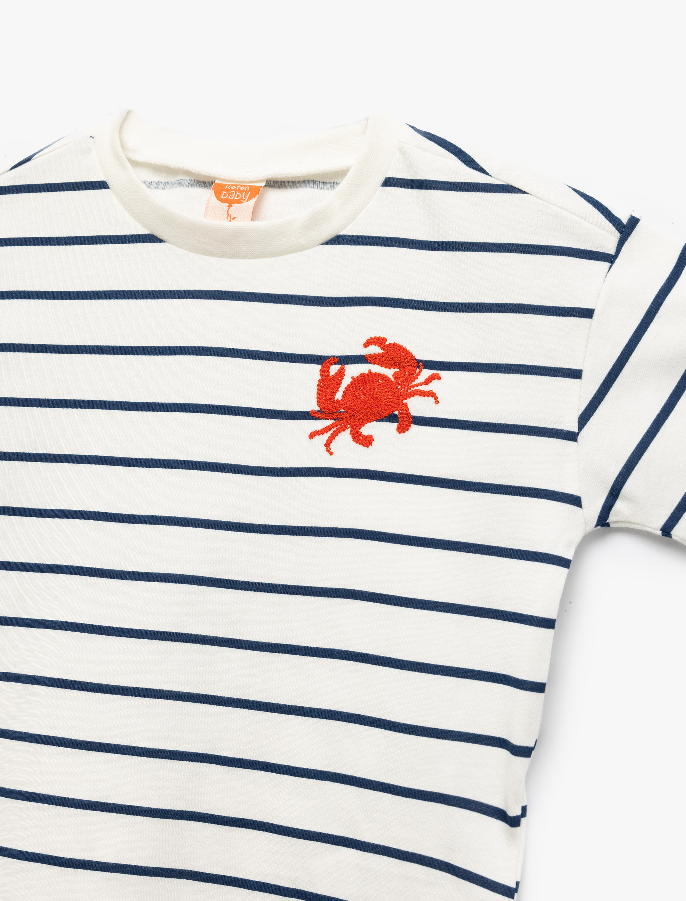  Erkek Bebek Yengeç Nakış Detaylı Kısa Kollu Bisiklet Yaka Pamuklu Tişört