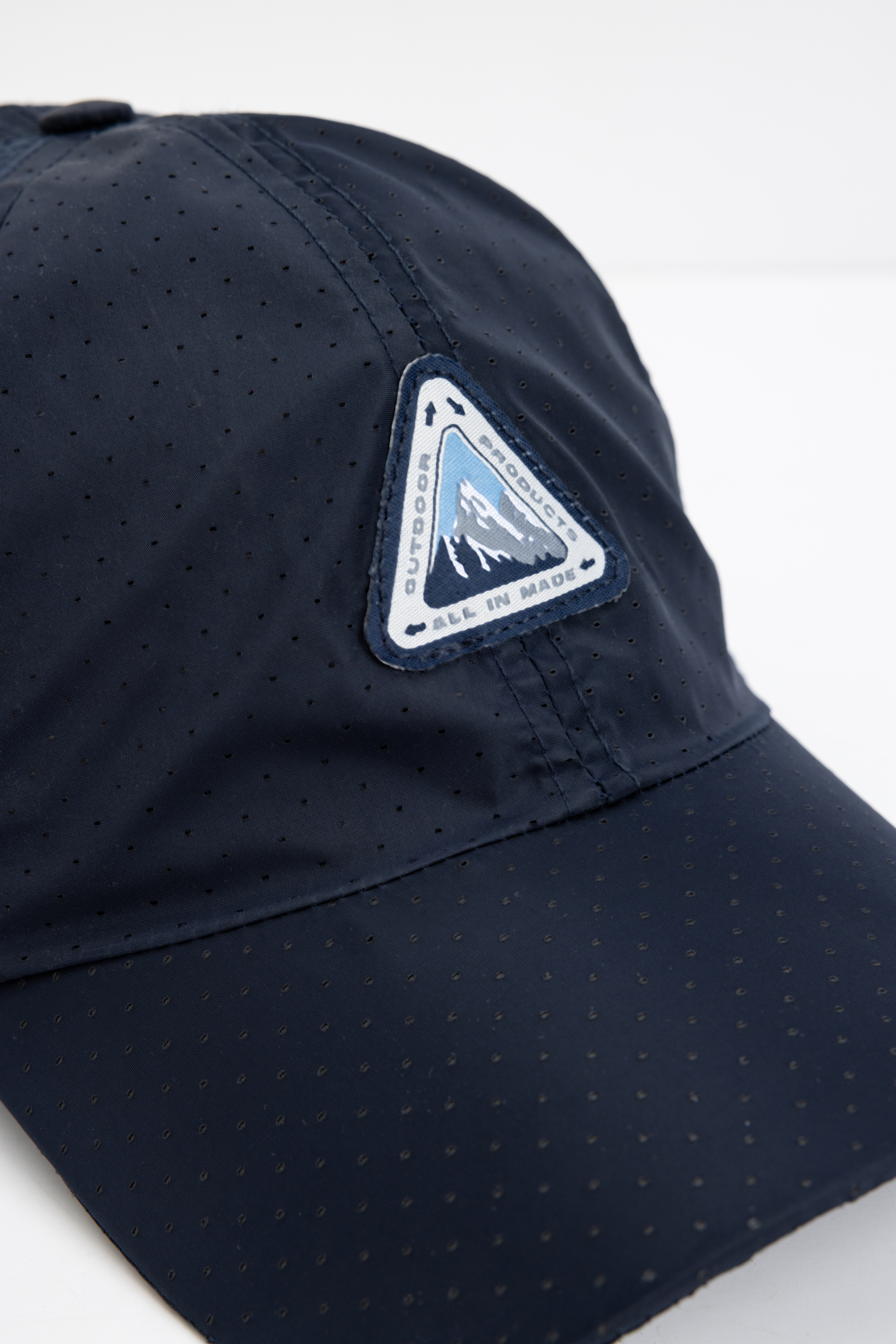  Erkek Etiket Detaylı Delikli Kep Şapka