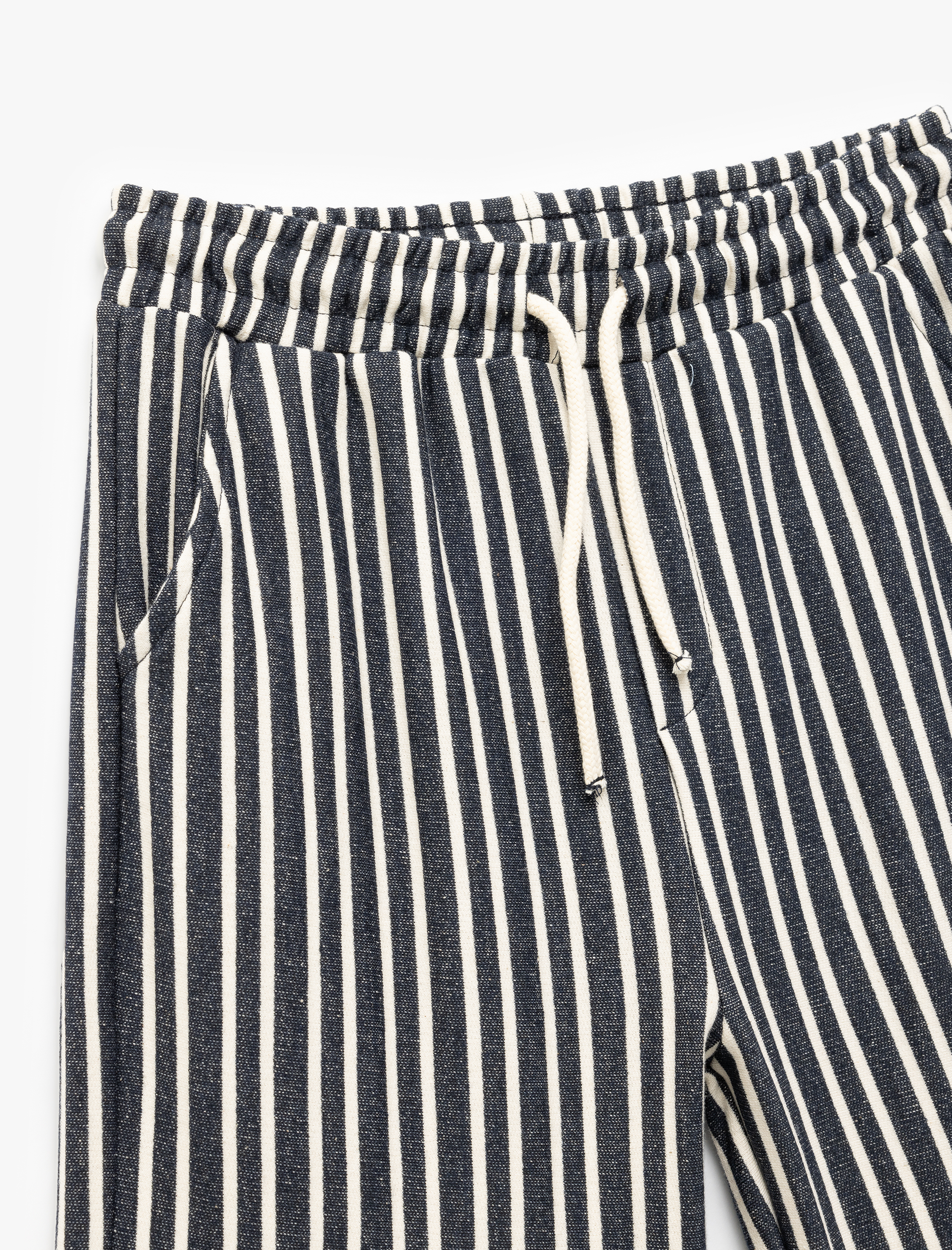  Erkek Çocuk Beli Bağcıklı Cep Detaylı Bermuda Çizgili Şort