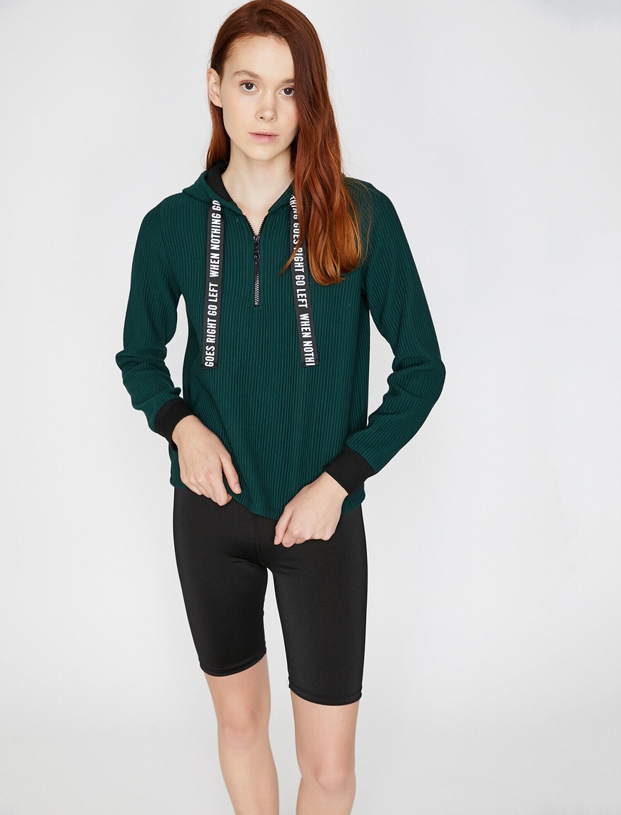   Kapüşonlu Sweatshirt