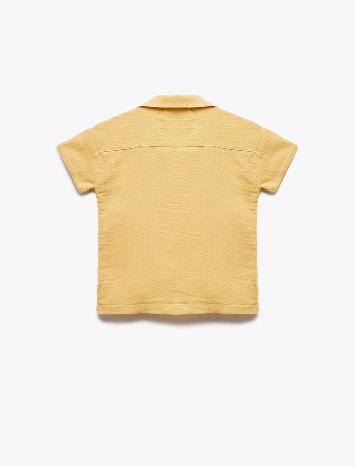 Erkek Bebek Pamuklu Düğmeli Cep Detaylı Kısa Kollu Müslin Gömlek