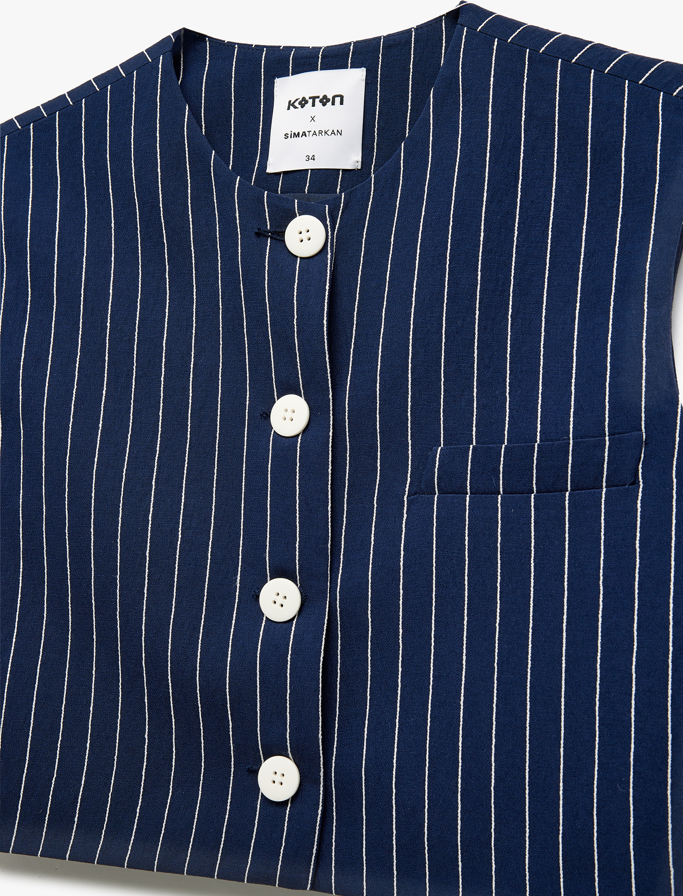   Koton X Sima Tarkan - Viskon Regular Fit Bisiklet Yaka Düğmeli Kısa Yelek