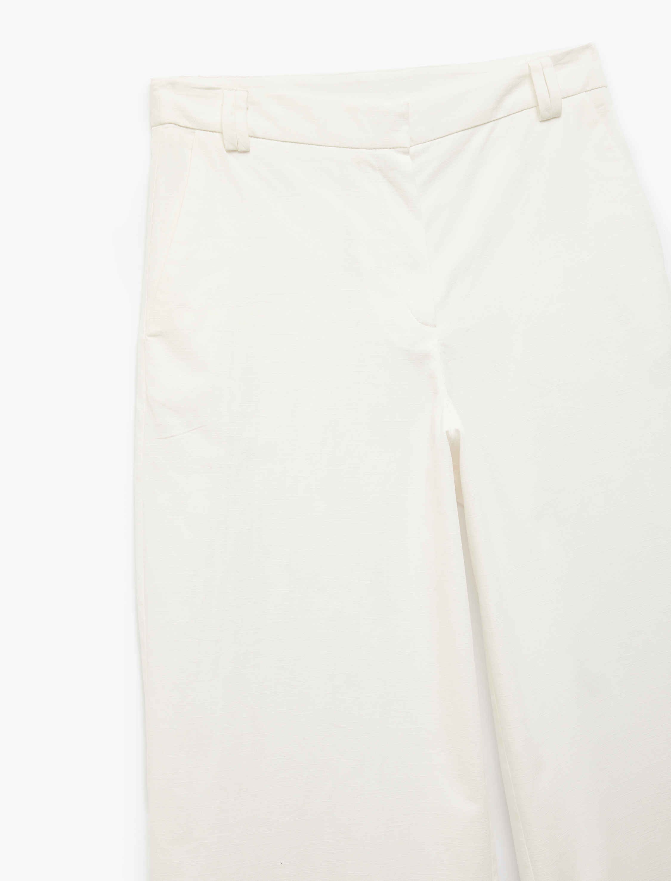   Koton X Şahika Ercümen - Viskon Kumaş Brodeli Fisto Detaylı Cepli Düz Bol Paça Pantolon