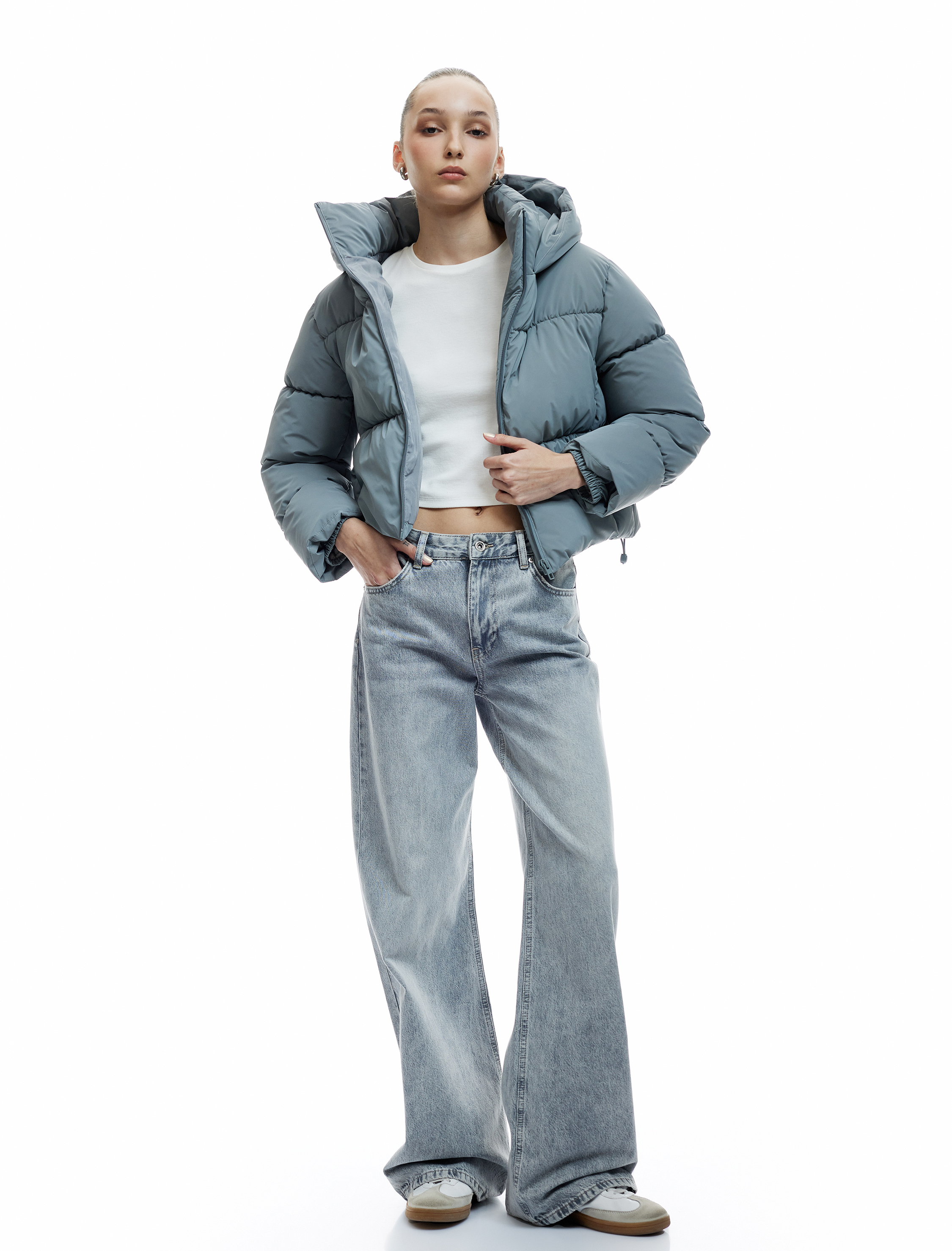   Kapüşonlu Uzun Kollu Cep Detaylı Fermuarlı Kapitone Su İtici Şişme Mont