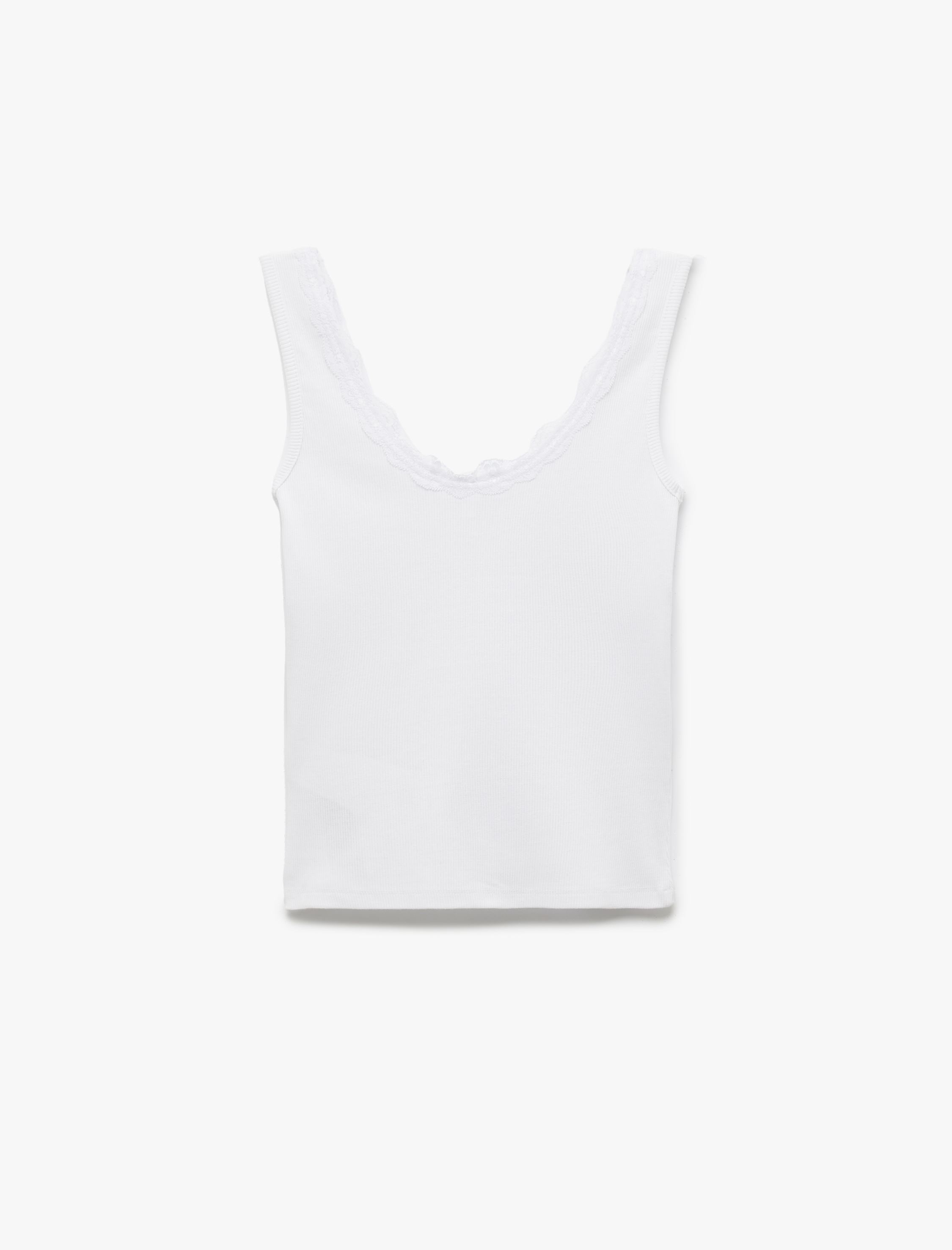   Dantel Detaylı Fiyonklu U Yaka Kolsuz Slim Fit Bluz