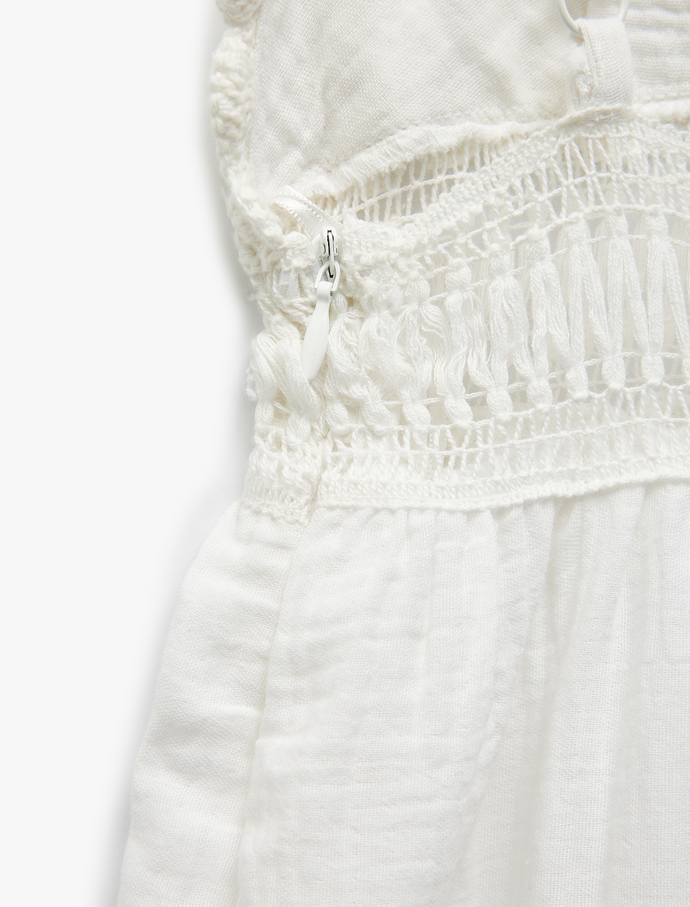   Pamuklu Astarsız İnce Askılı Kroşe Detaylı Müslin Elbise