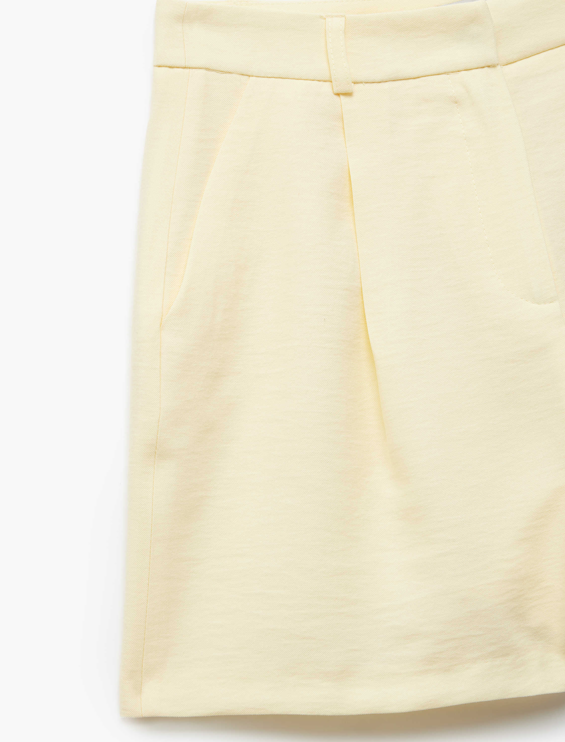   Koton X Sibil Çetinkaya - Viskon Kumaş Pile Detaylı Cepli Mini Şort