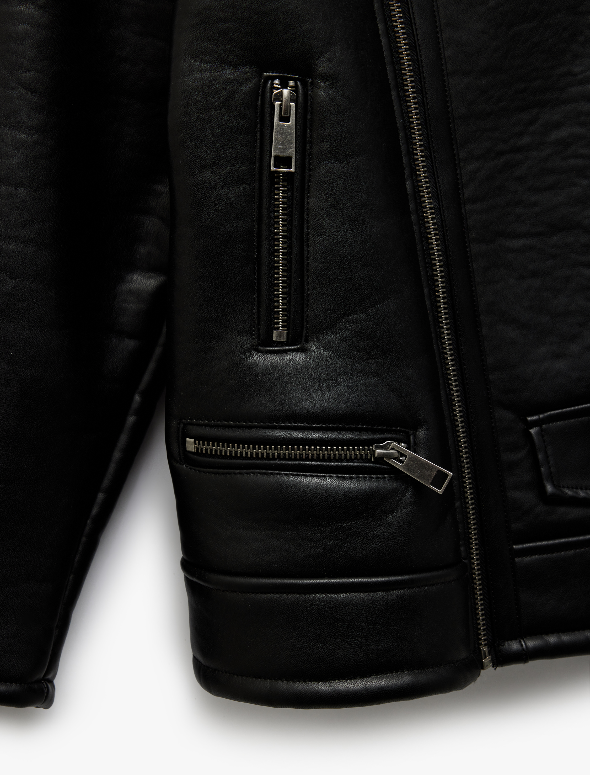  Erkek Çocuk Peluş Detaylı Uzun Kollu Kruvaze Yaka Biker Deri Ceket