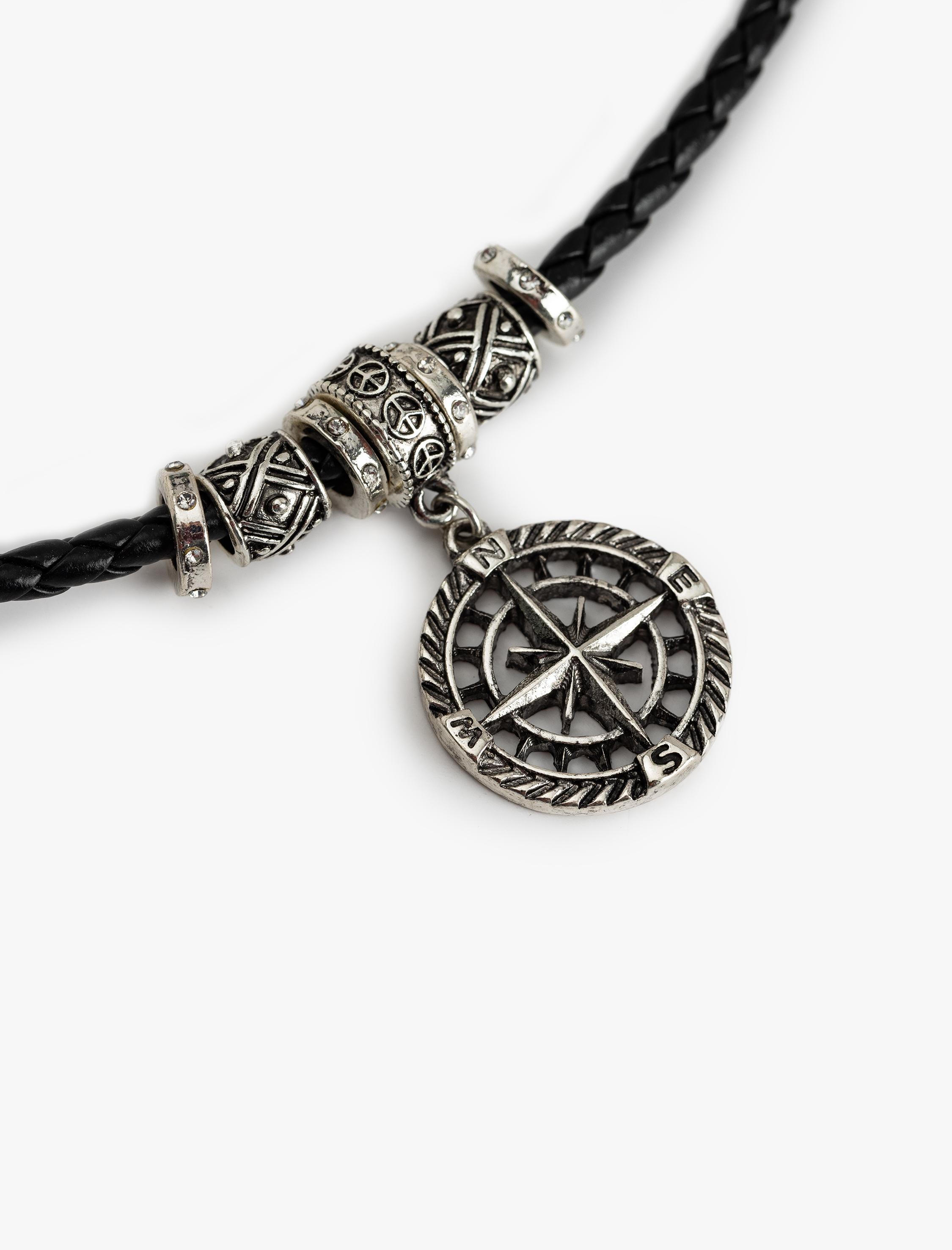  Erkek Pusula Charm Detaylı Suni Deri Örgü Kolye