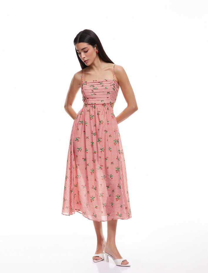  Koton X Sibil Çetinkaya - Viskon Astarlı Pencere Detaylı Pötikareli Çilek Baskılı İnce Askılı Elbise