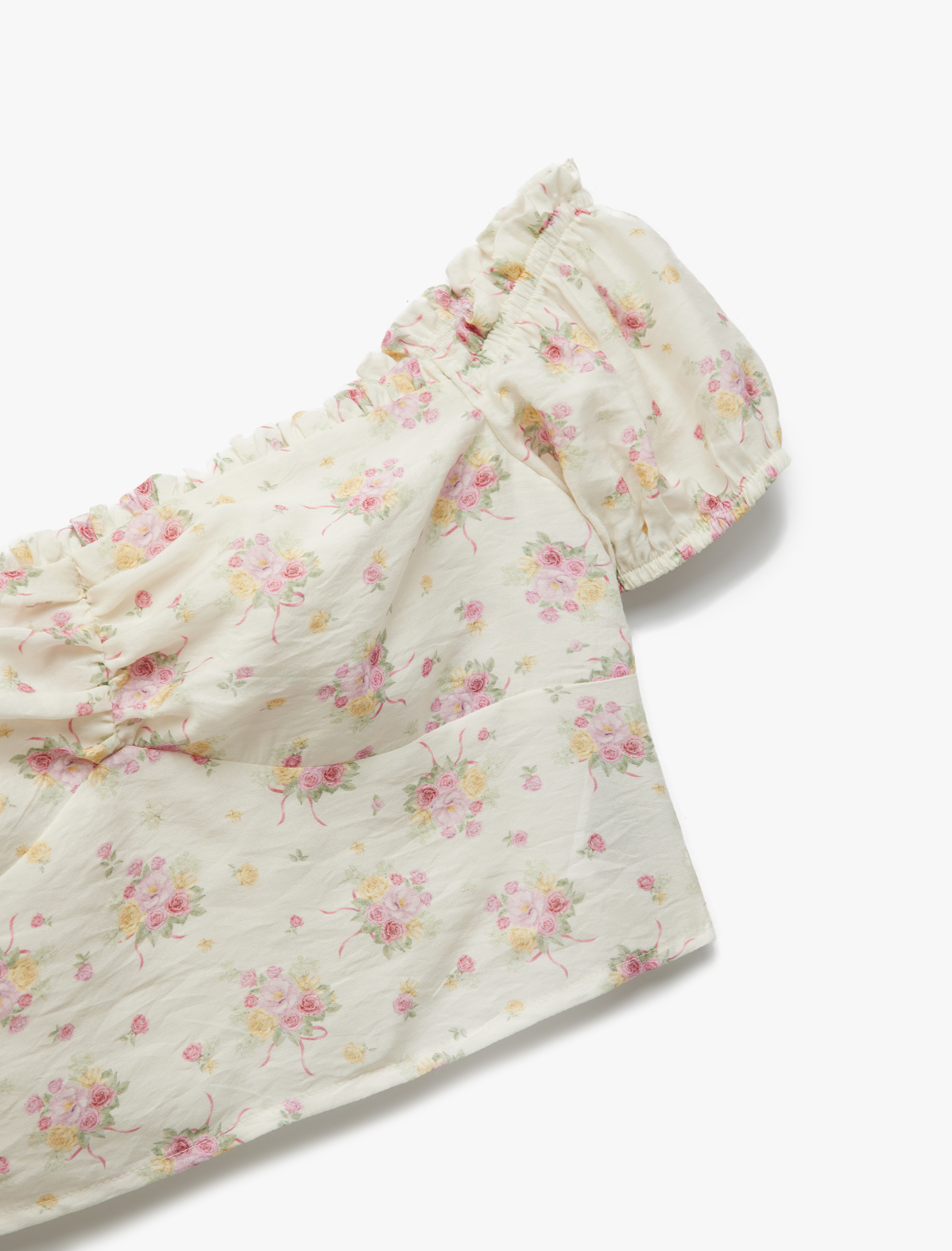   Koton X Sibil Çetinkaya - Aerobin Viskon Kumaş Takma Kol Düşük Omuz Çiçekli Crop Bluz