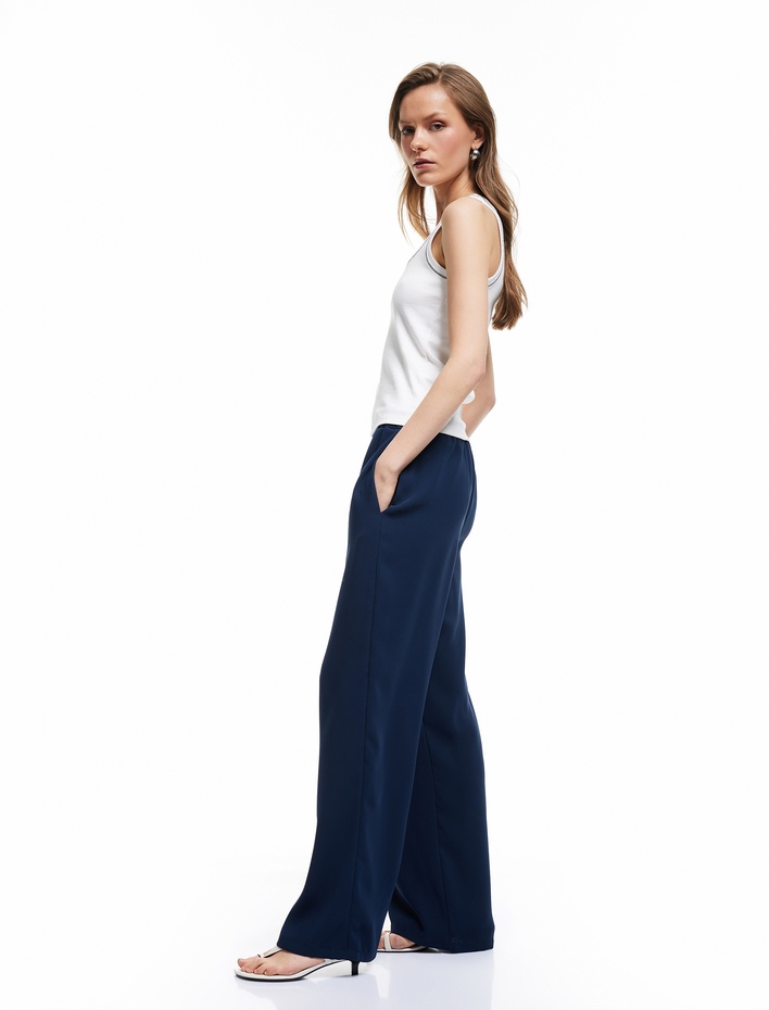  Krep Kumaş Beli Lastikli Düz Bol Paça Pantolon