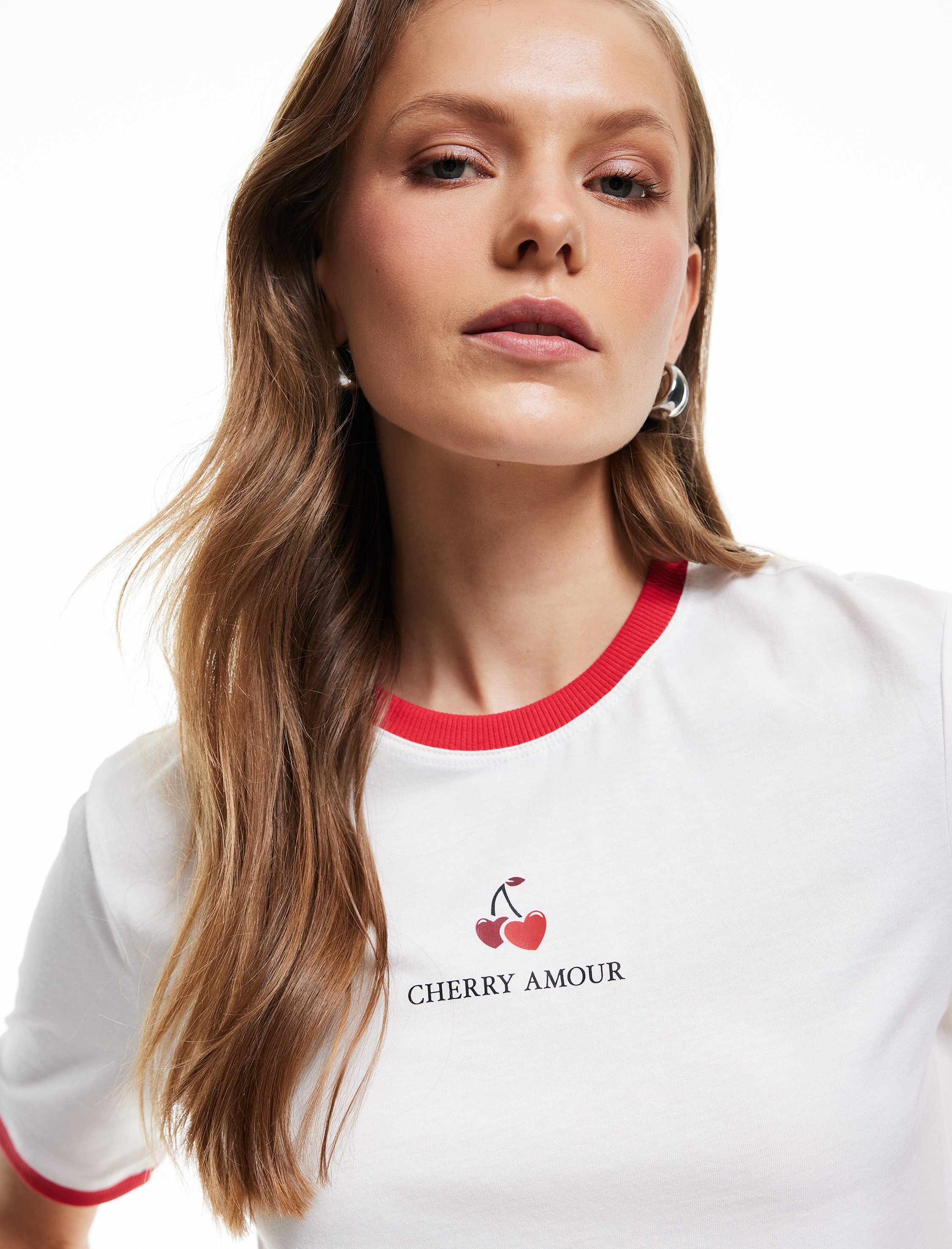   Pamuklu Kısa Kollu Bisiklet Yaka Kiraz Baskılı Tişört