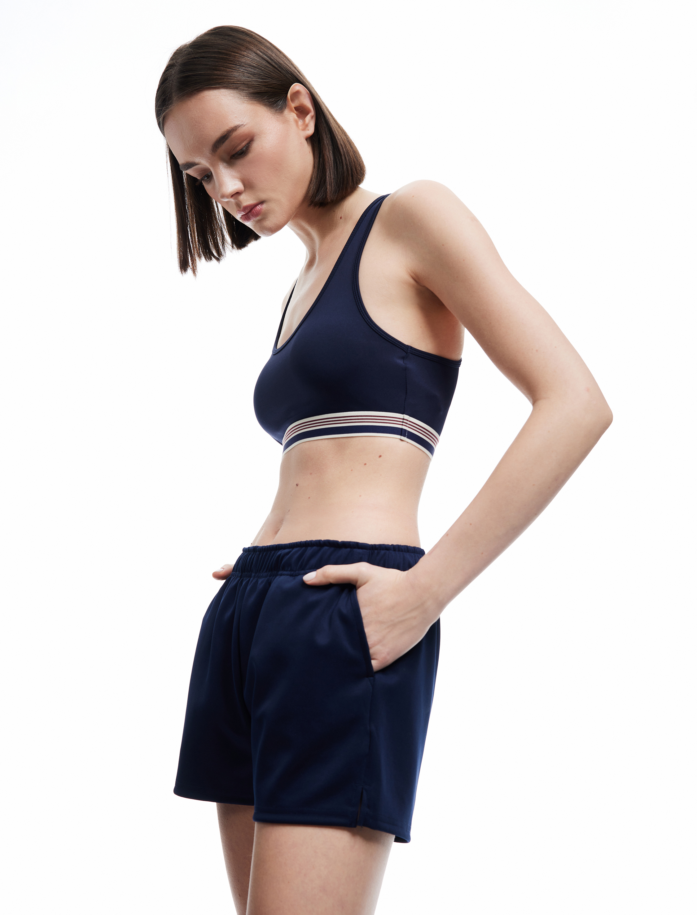   Beli Lastikli Yüksek Bel Rahat Kalıp Cep Detaylı Mini Spor Şort