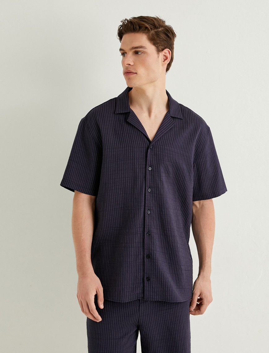   Kısa Kollu Gömlek Devrik Yaka Düğmeli Slim Fit
