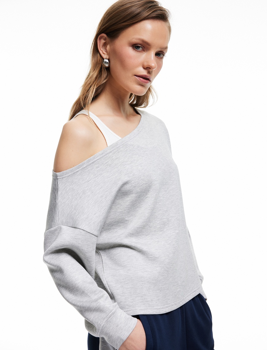   Scuba Kumaş Uzun Kollu Asimetrik Yaka Omuzu Açık Sweatshirt