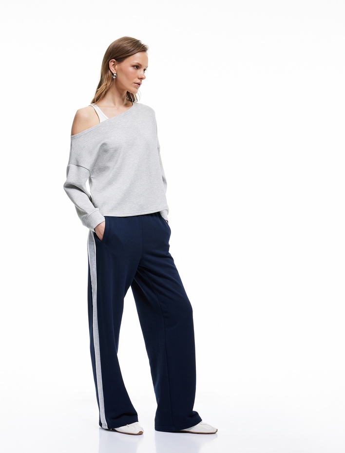  Scuba Kumaş Uzun Kollu Asimetrik Yaka Omuzu Açık Sweatshirt